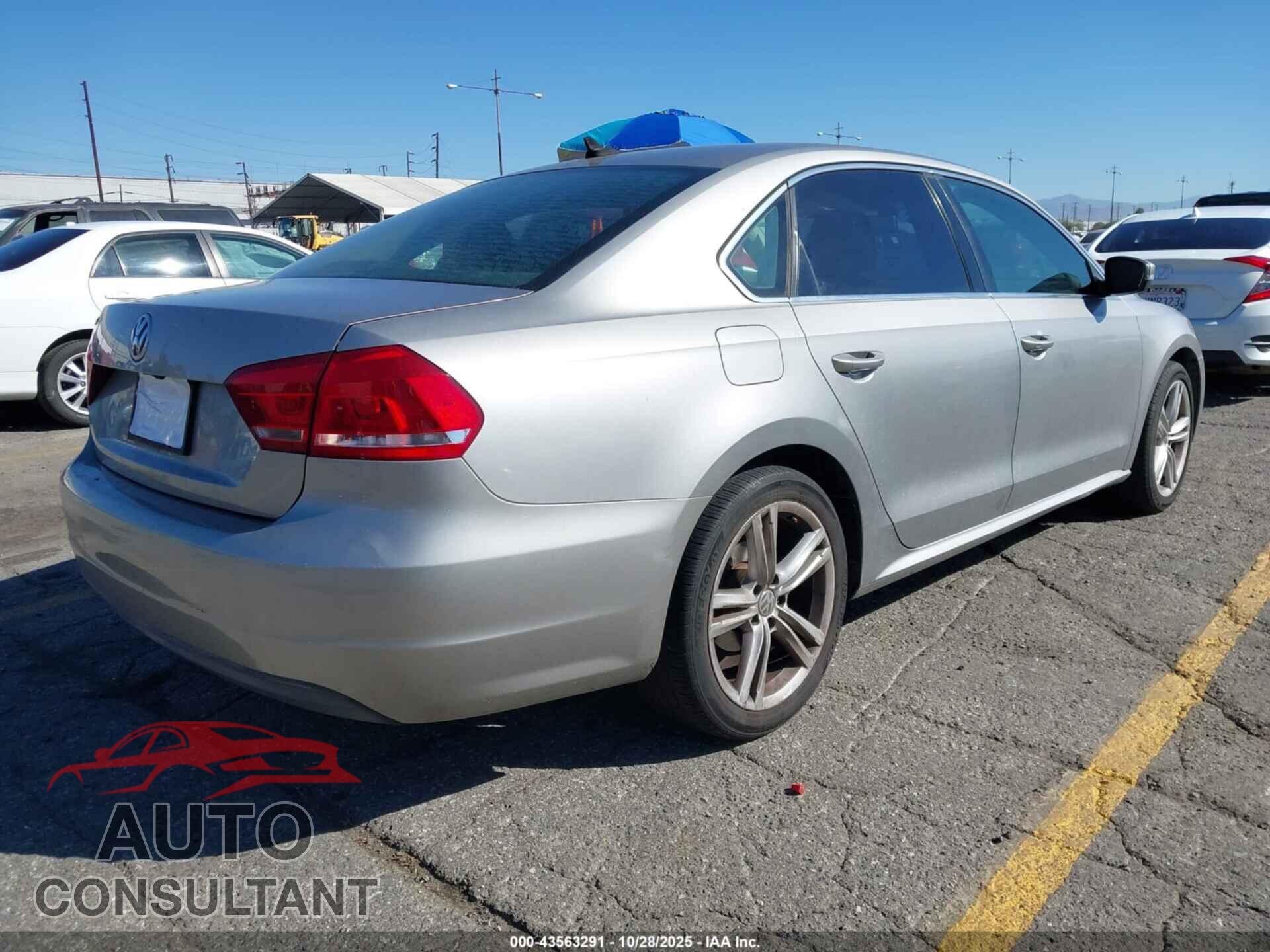 VOLKSWAGEN PASSAT 2014 - 1VWBP7A37EC003664