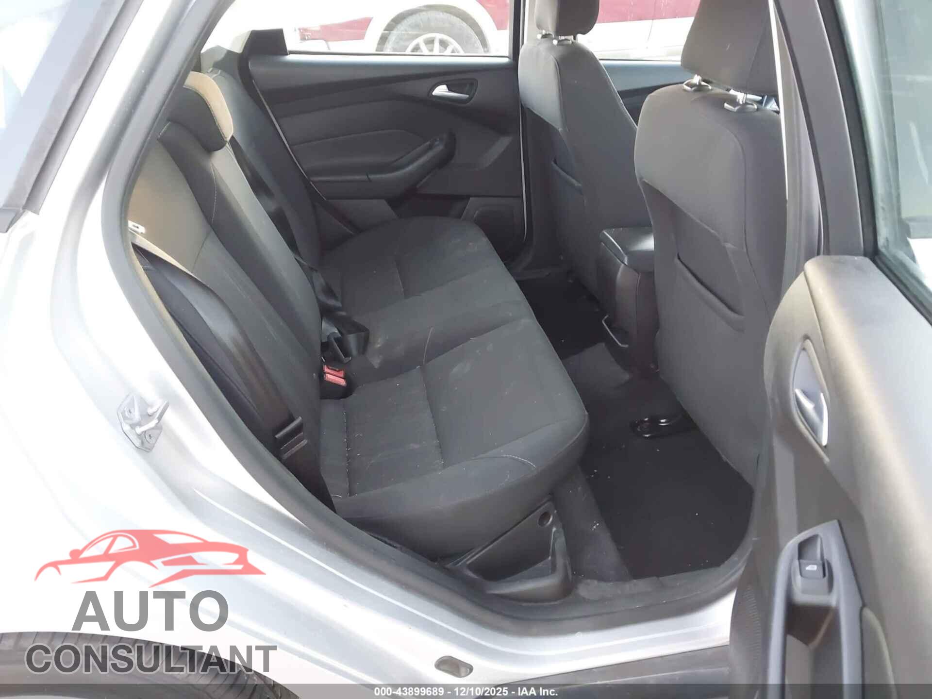 FORD FOCUS 2016 - 1FADP3F27GL365538