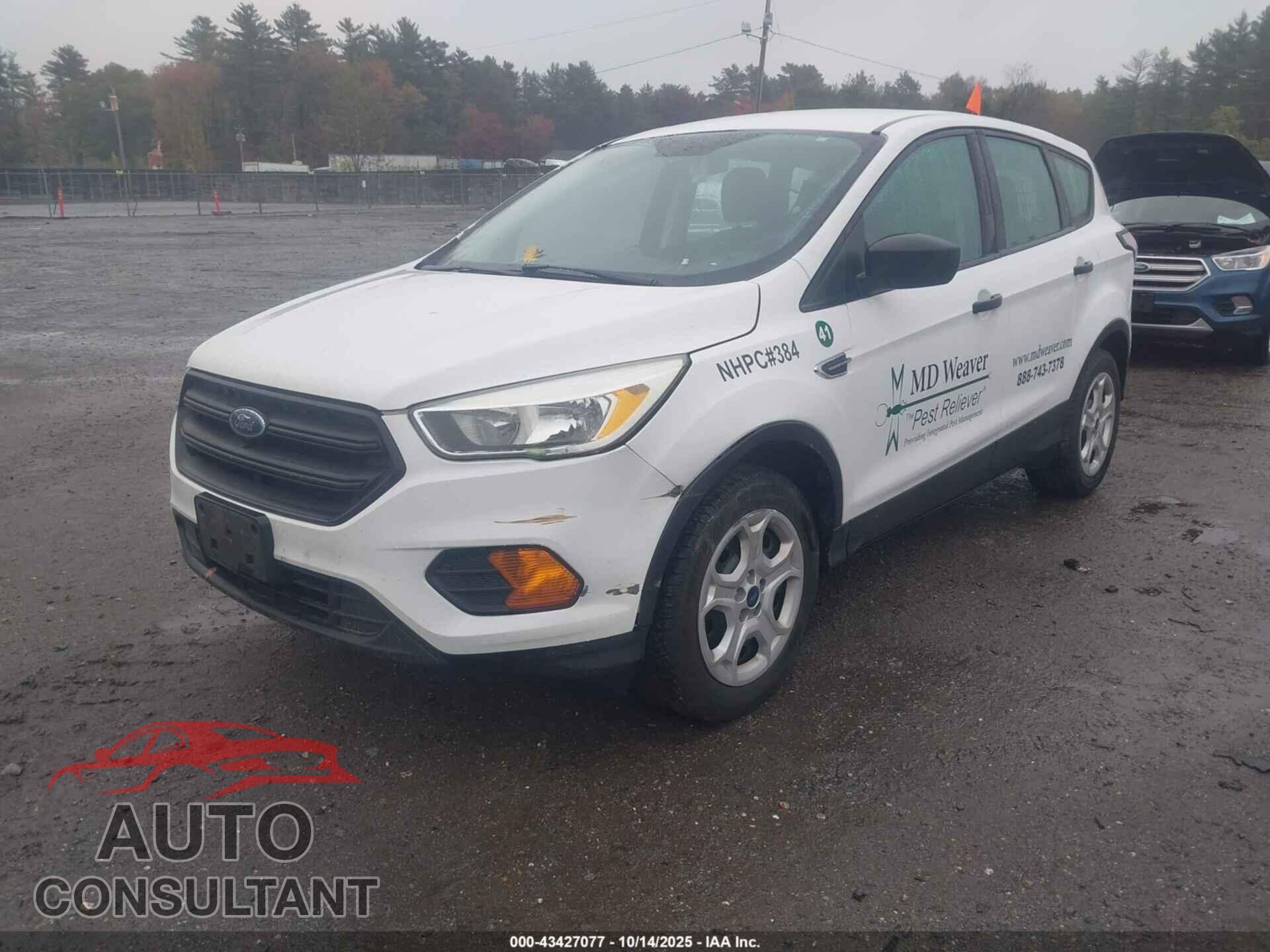 FORD ESCAPE 2017 - 1FMCU0F70HUB70963