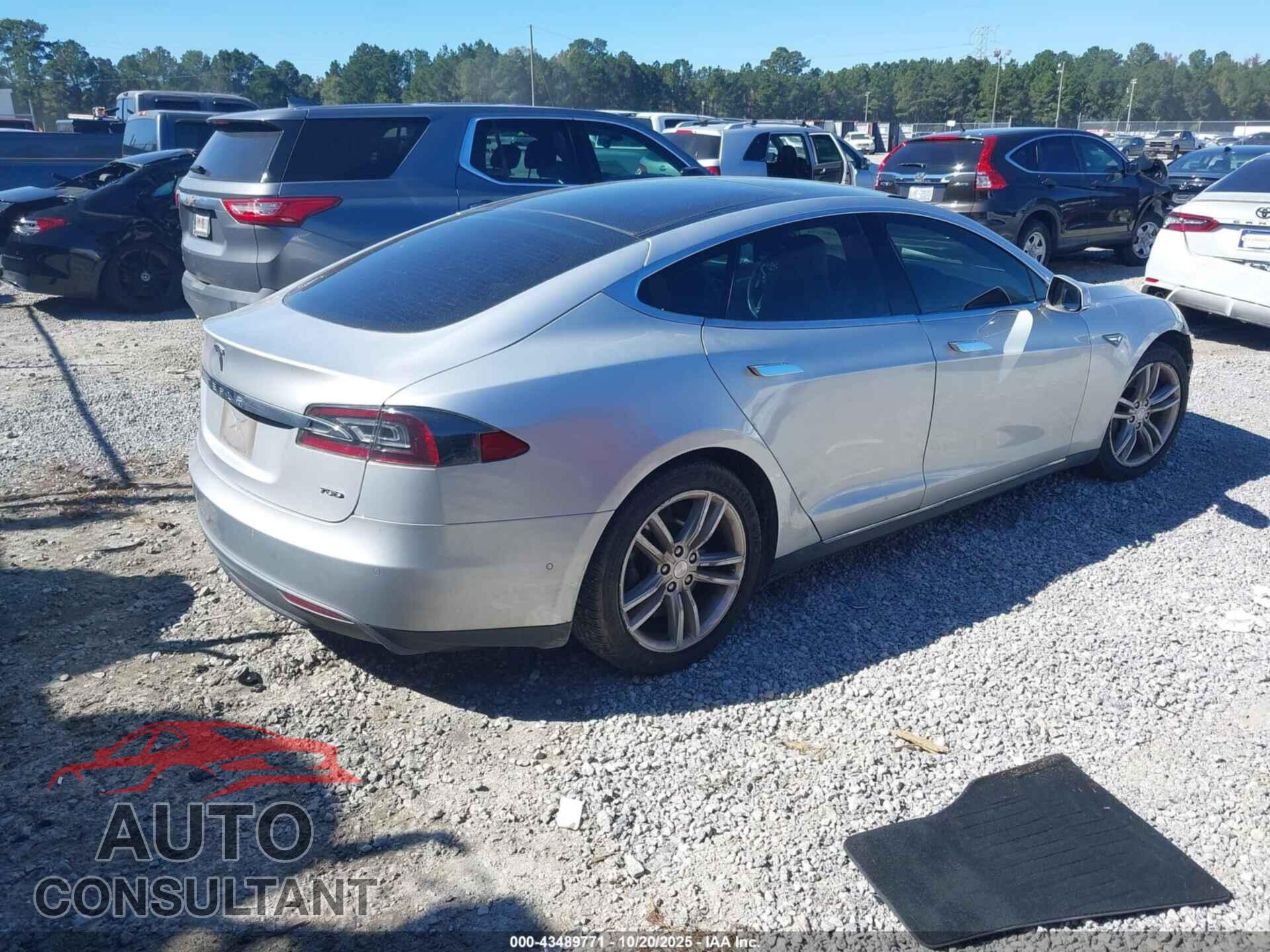 TESLA MODEL S 2015 - 5YJSA1S2XFF084154