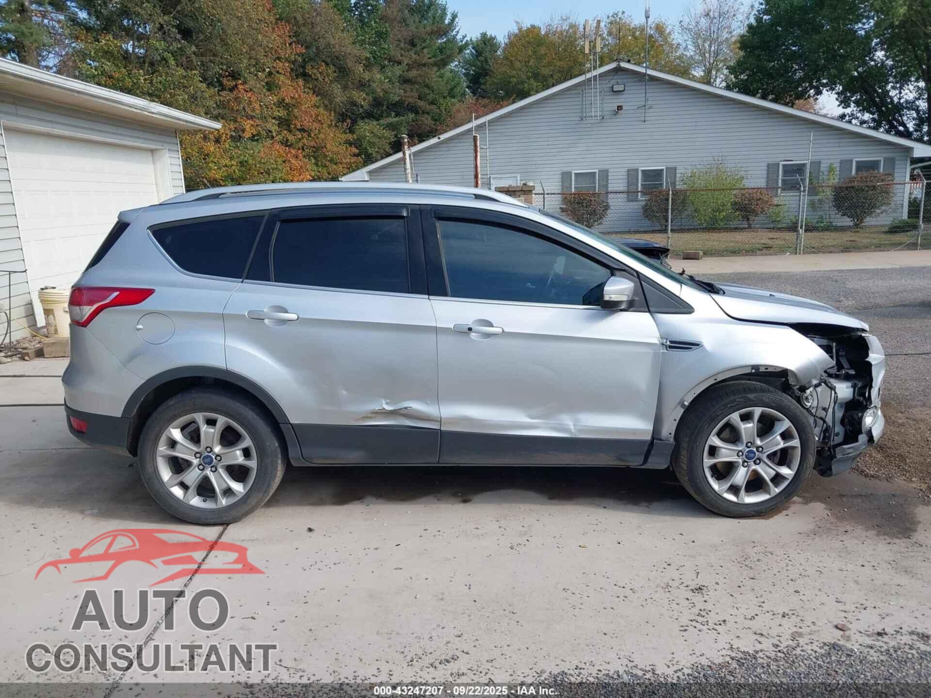 FORD ESCAPE 2015 - 1FMCU9J93FUC67441