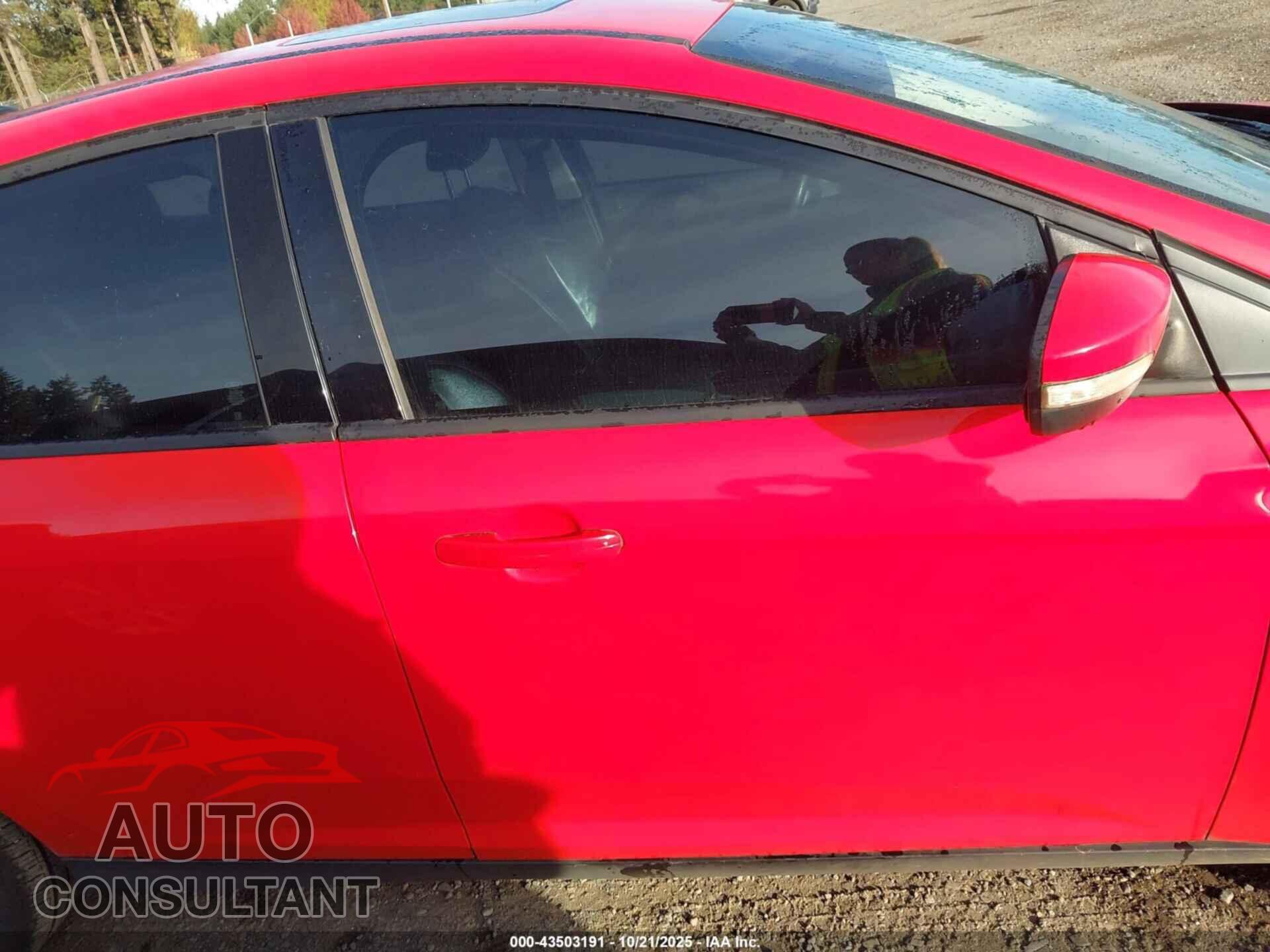 FORD FOCUS 2016 - 1FADP3K26GL286044