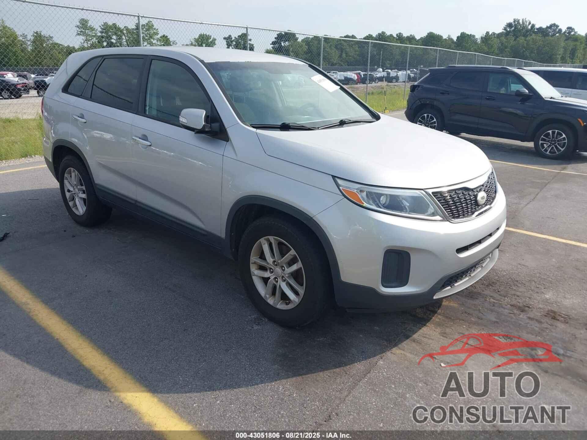 KIA SORENTO 2015 - 5XYKT3A66FG550620