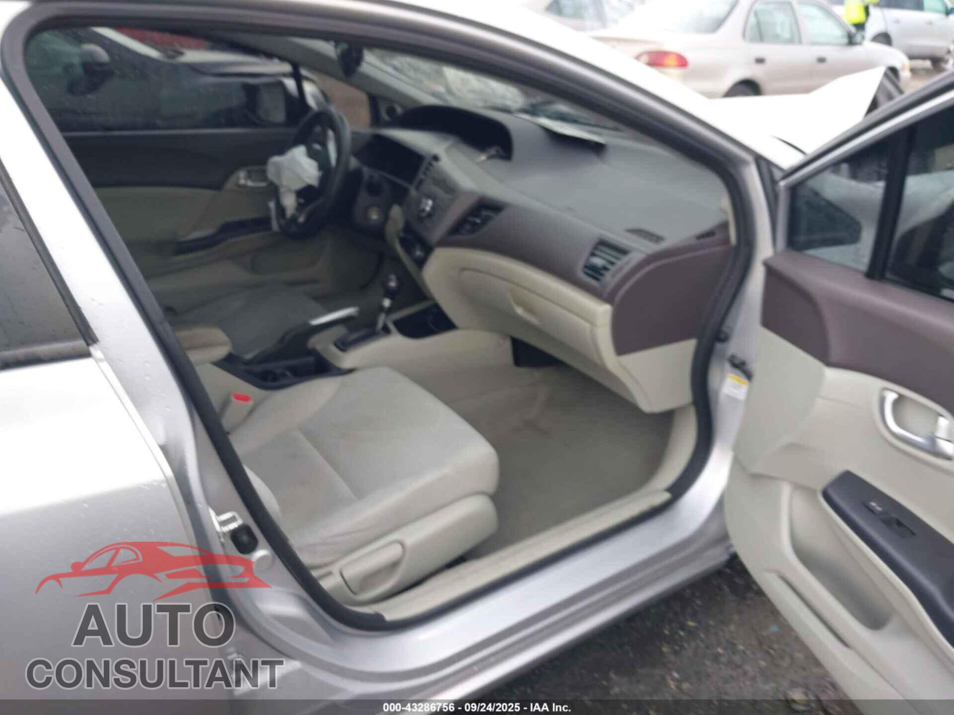 HONDA CIVIC 2012 - 19XFB2F86CE325907