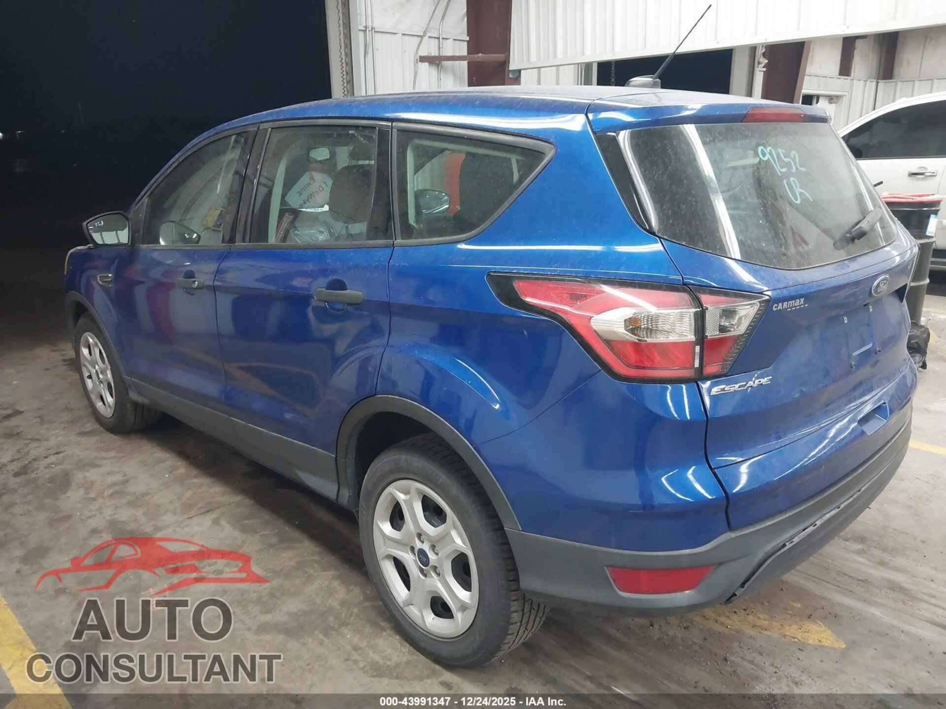 FORD ESCAPE 2017 - 1FMCU0F76HUB94801
