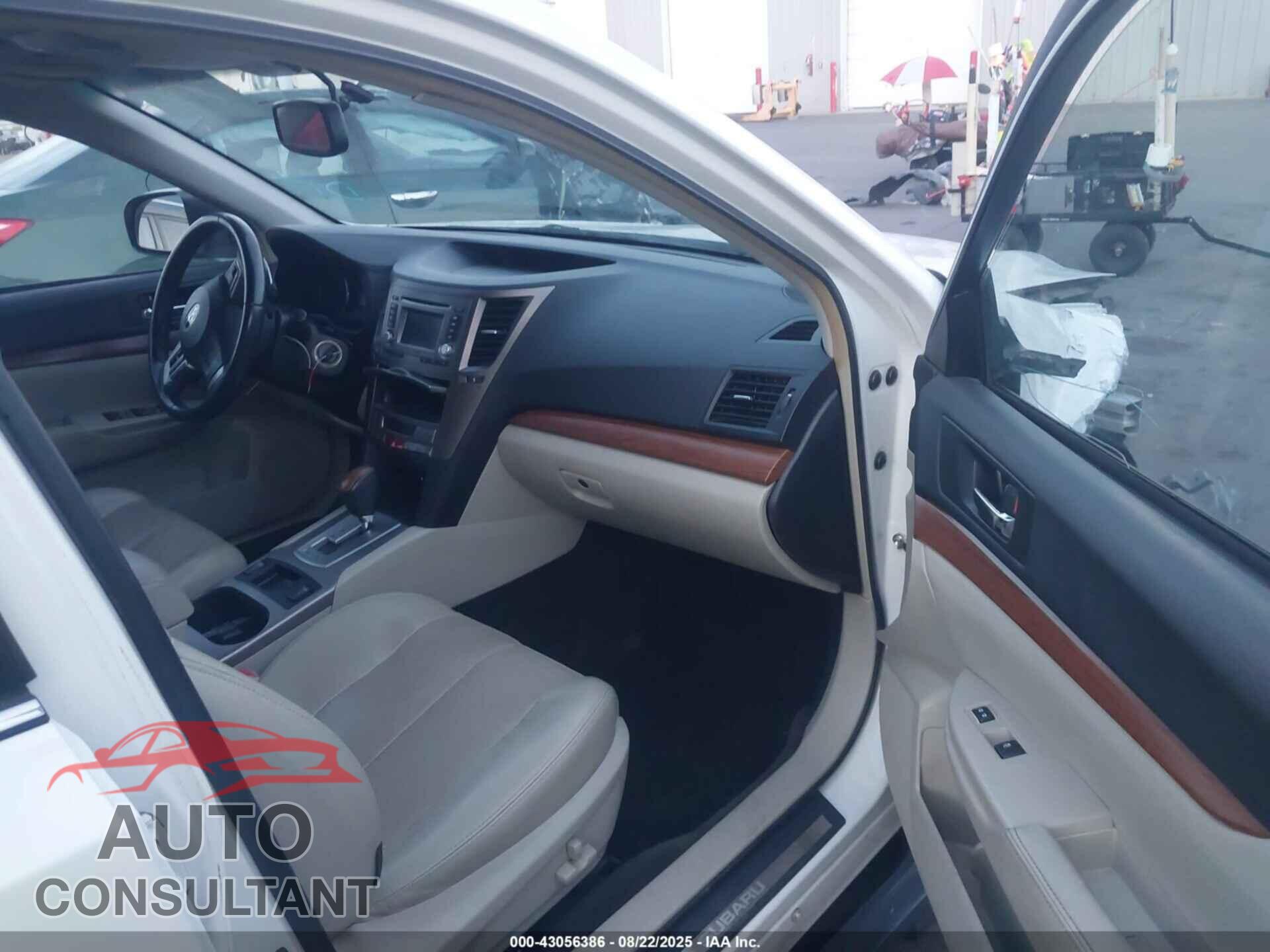 SUBARU OUTBACK 2014 - 4S4BRBLC8E3211187