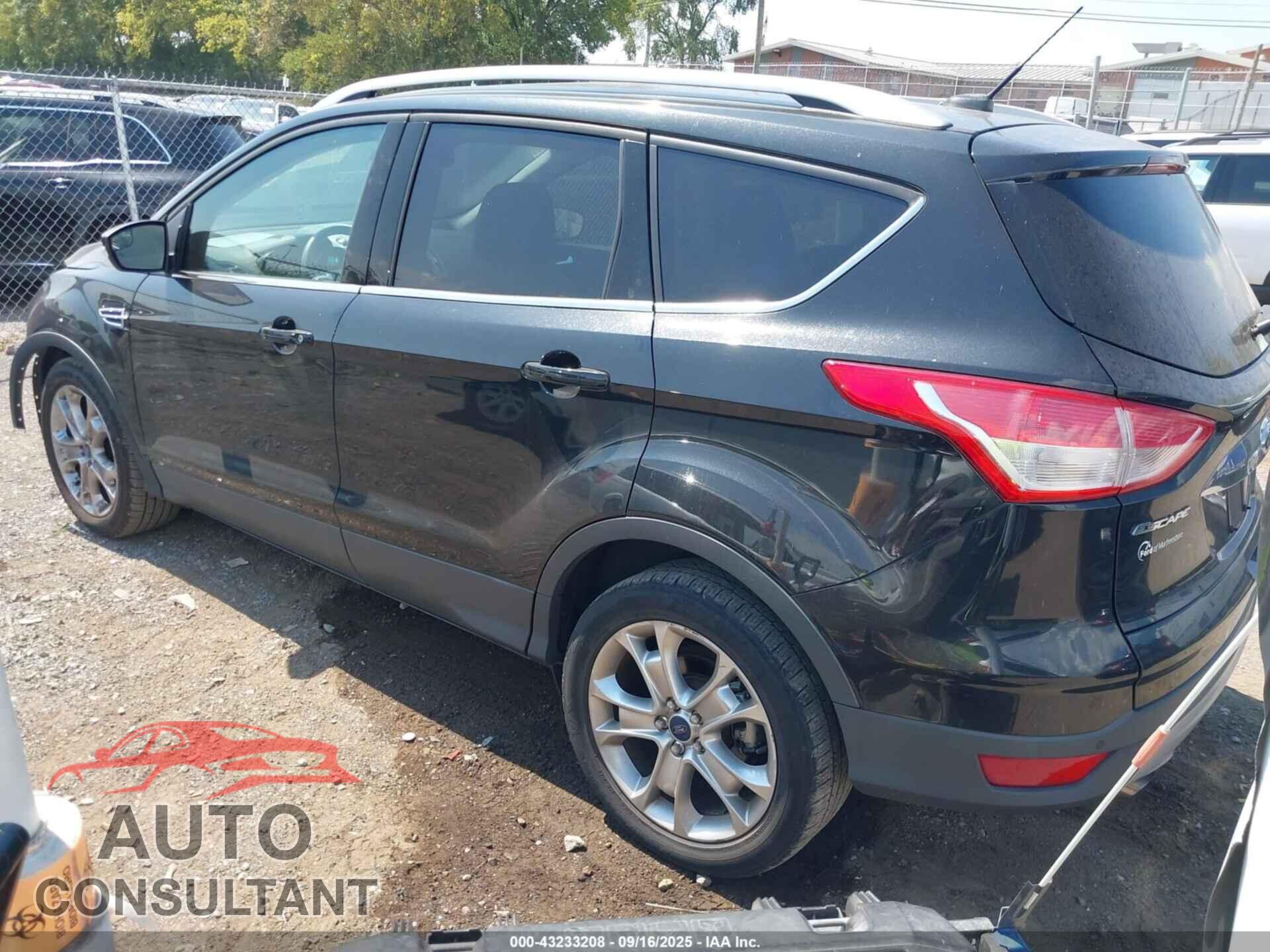 FORD ESCAPE 2014 - 1FMCU0J98EUE37822