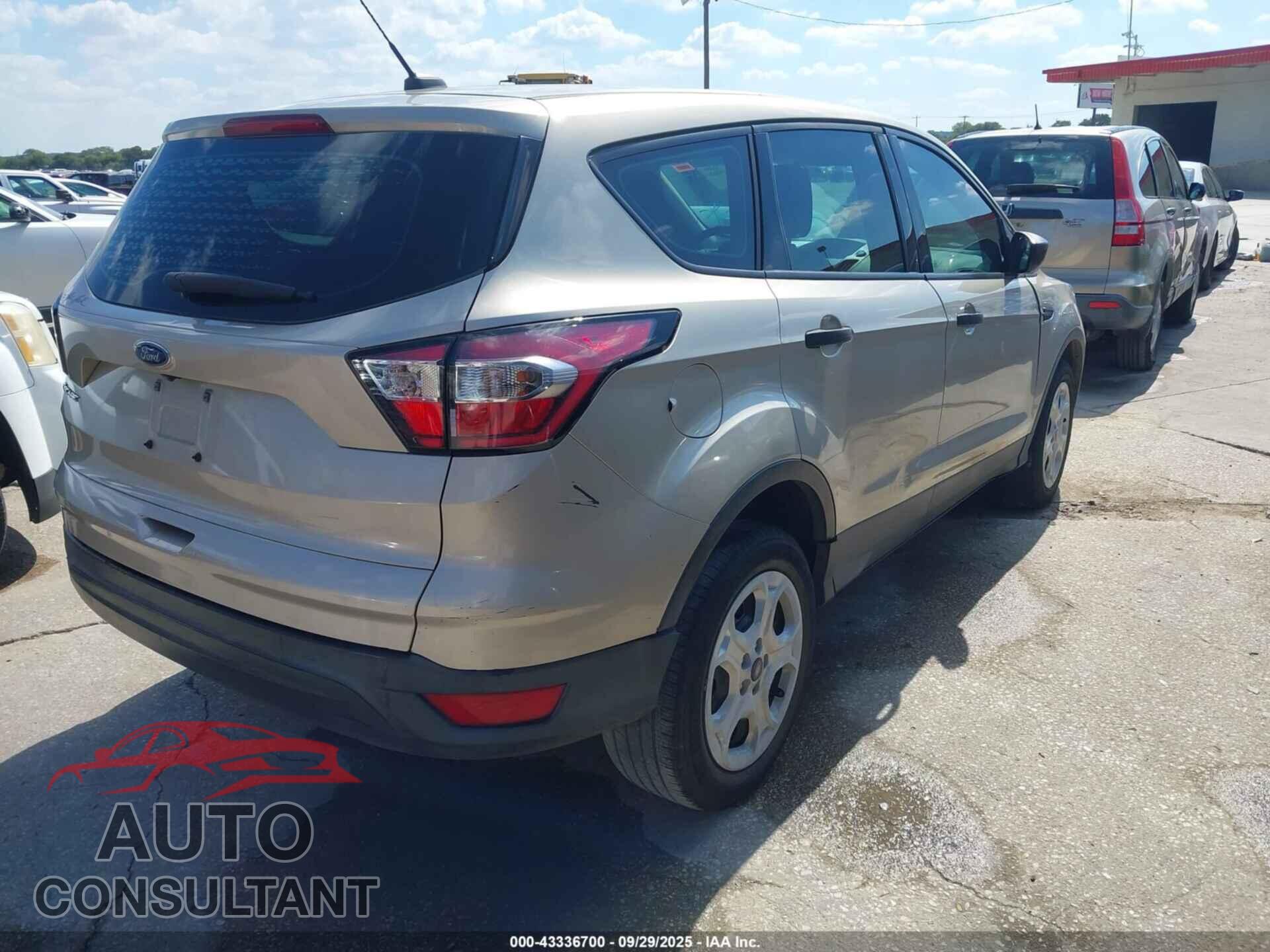 FORD ESCAPE 2017 - 1FMCU0F78HUE23253