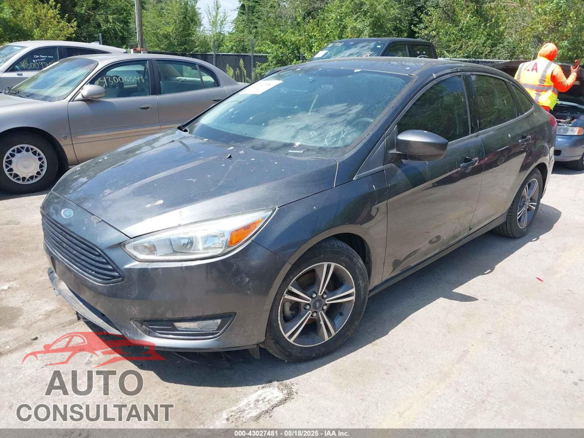 FORD FOCUS 2018 - 1FADP3FE2JL259581