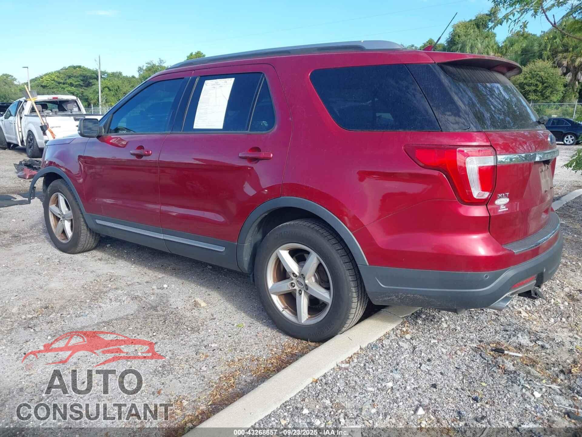 FORD EXPLORER 2018 - 1FM5K7D85JGB85143
