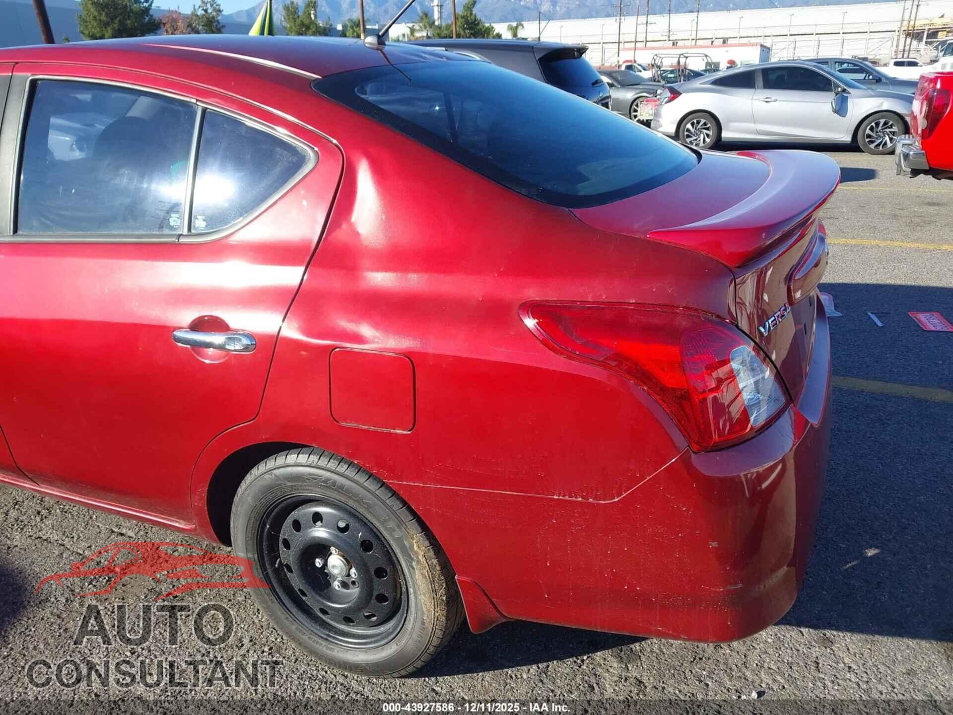NISSAN VERSA 2017 - 3N1CN7AP3HL821548