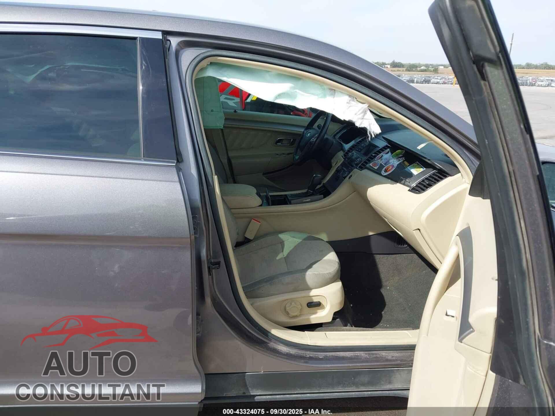 FORD TAURUS 2014 - 1FAHP2H82EG101176