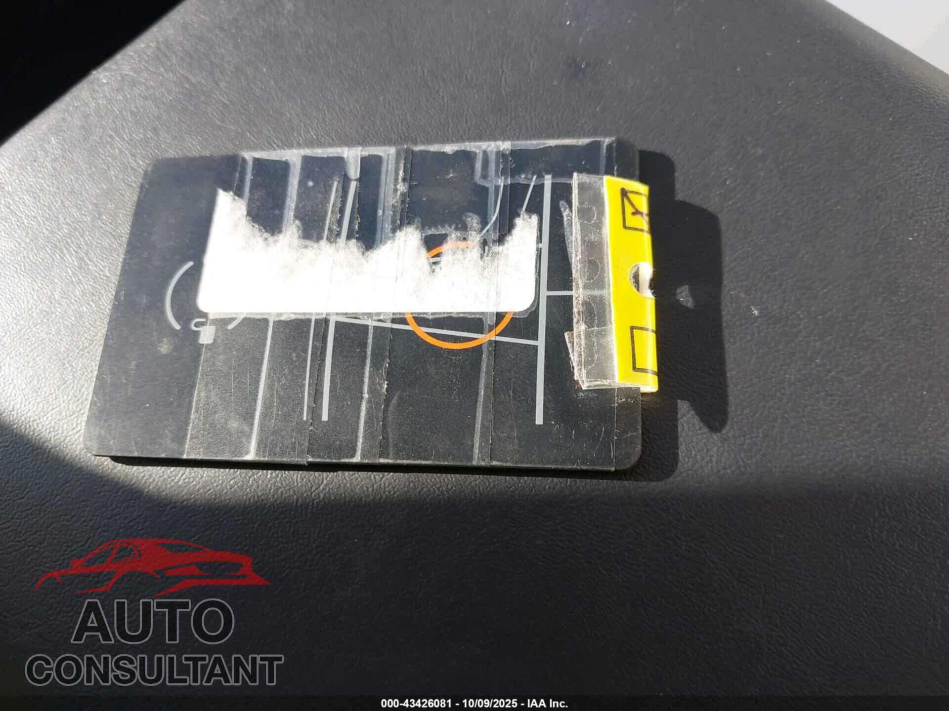 TESLA MODEL 3 2020 - 5YJ3E1EB2LF720100