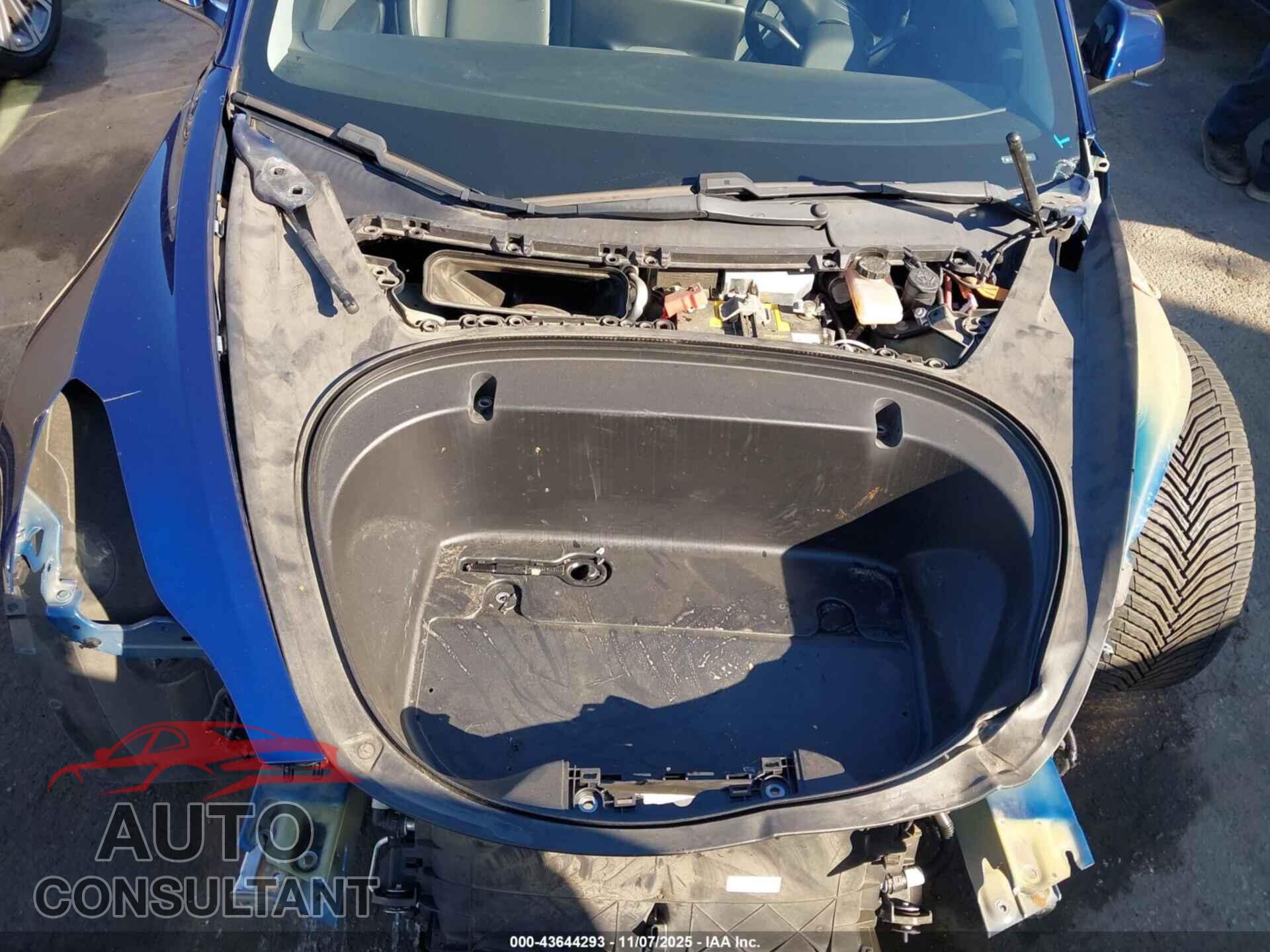 TESLA MODEL 3 2018 - 5YJ3E1EAXJF076642