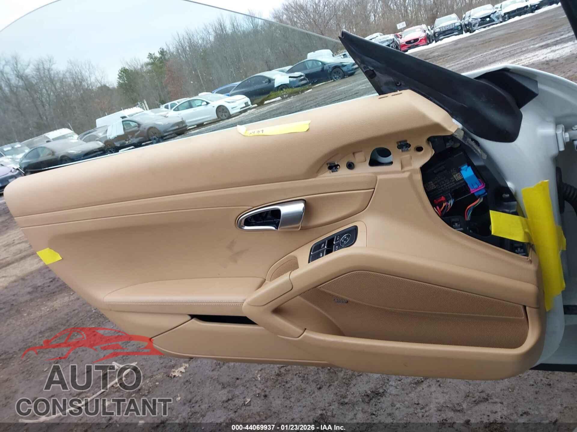 PORSCHE BOXSTER 2015 - WP0CB2A8XFS130095