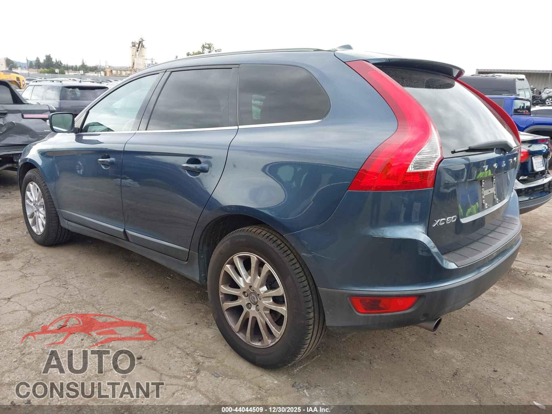 VOLVO XC60 2010 - YV4992DZXA2101874