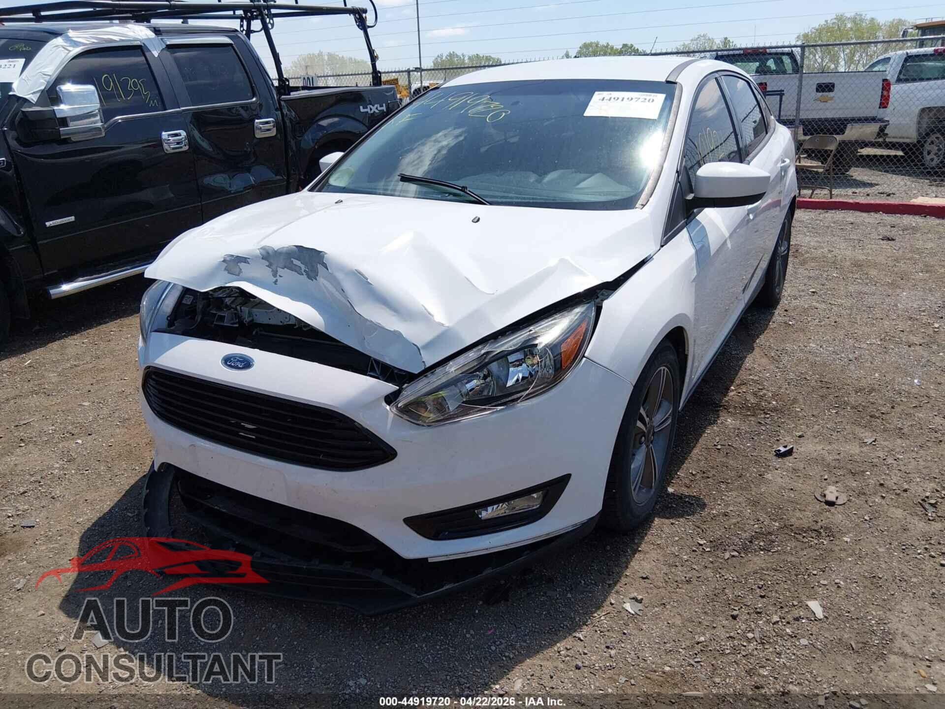 FORD FOCUS 2018 - 1FADP3FE7JL246065