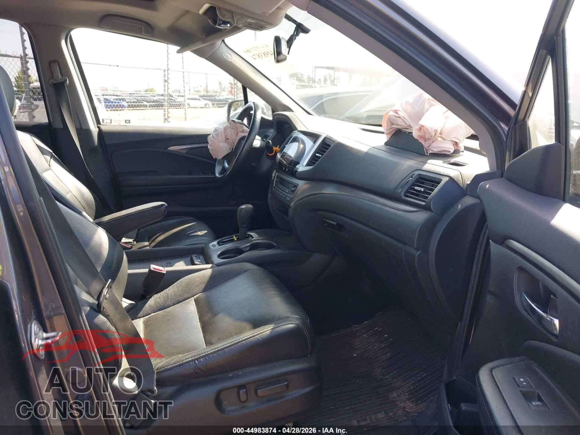 HONDA PILOT 2017 - 5FNYF6H51HB046311