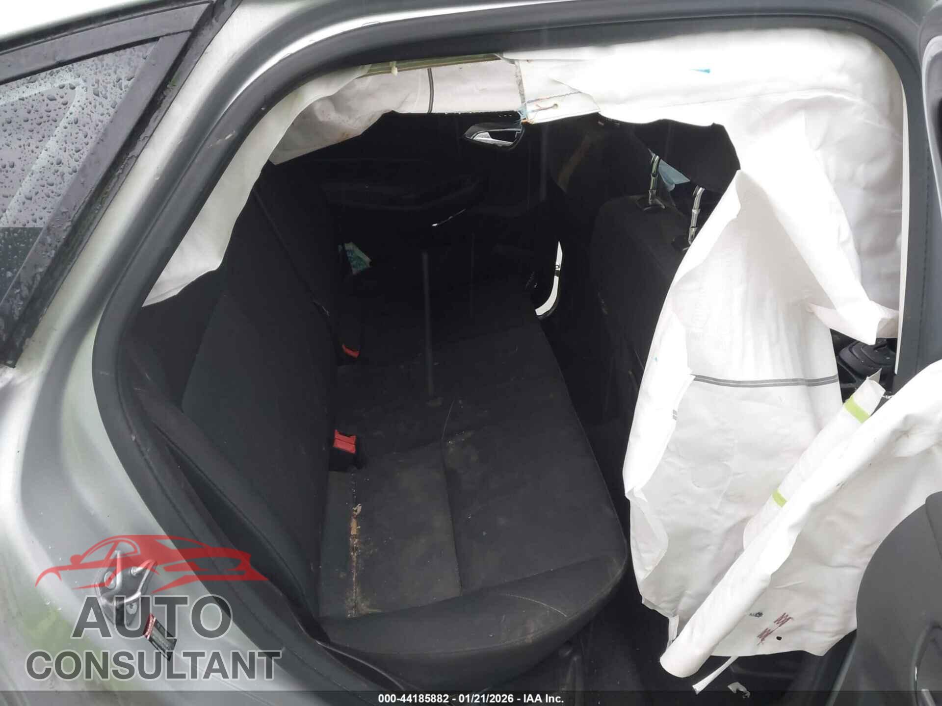 FORD FOCUS 2017 - 1FADP3F28HL227556