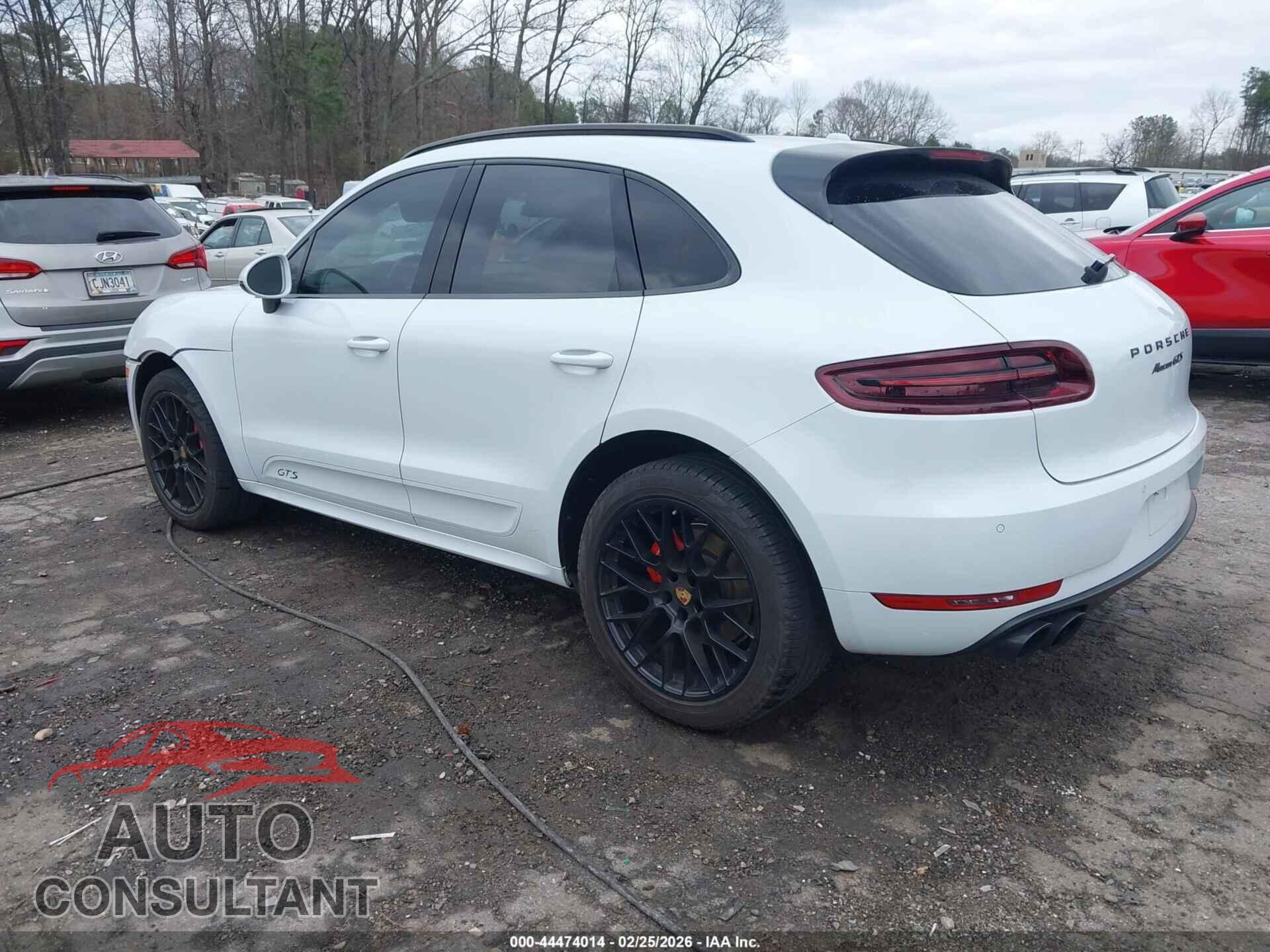 PORSCHE MACAN 2018 - WP1AG2A51JLB63227