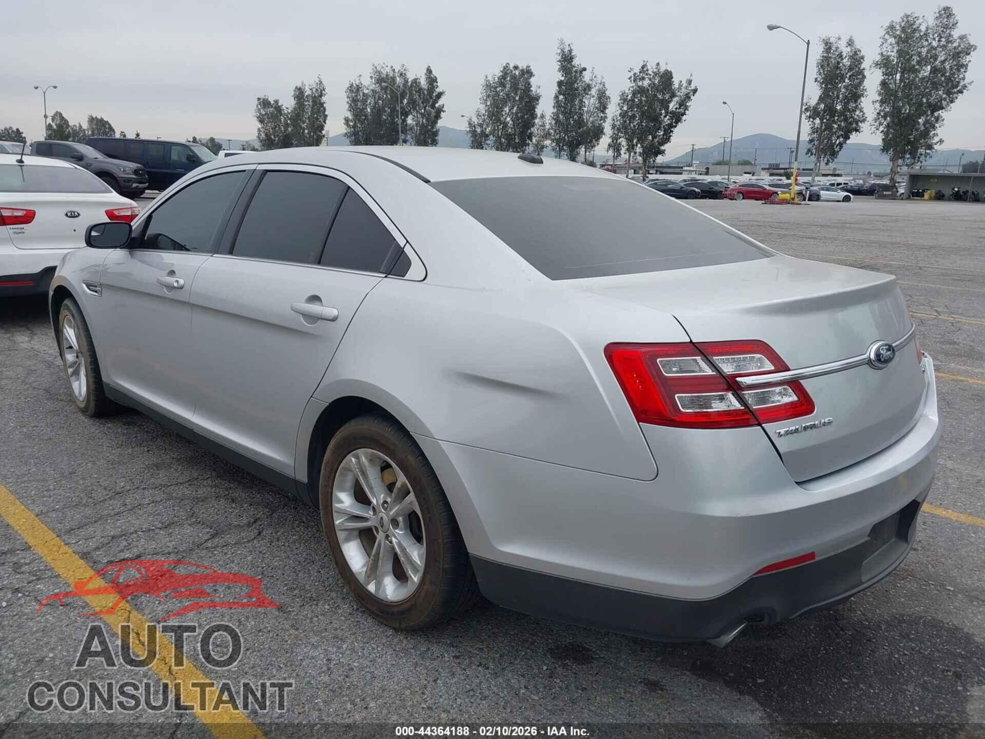 FORD TAURUS 2013 - 1FAHP2E82DG184434