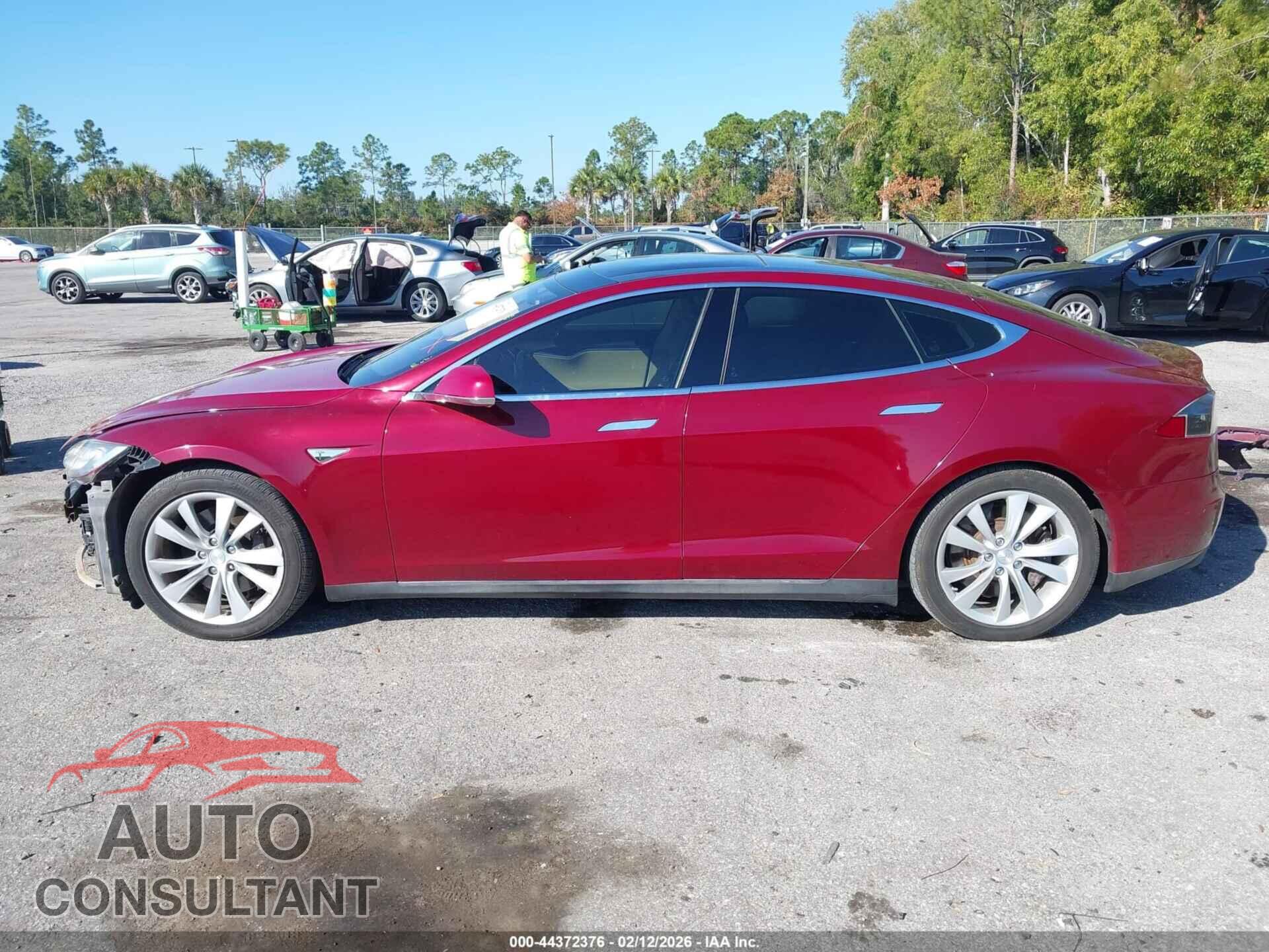 TESLA MODEL S 2012 - 5YJSA1DN4CFP01583
