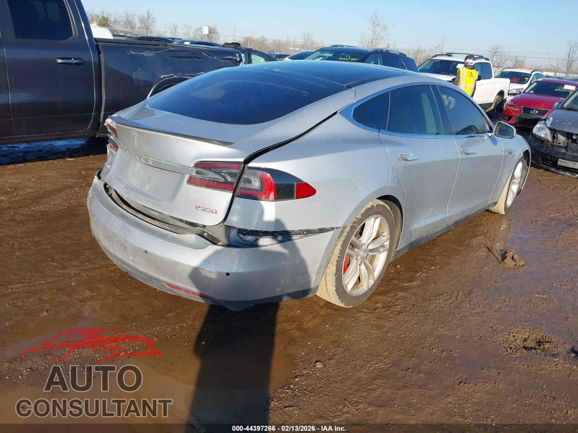 TESLA MODEL S 2015 - 5YJSA1E4XFF114864
