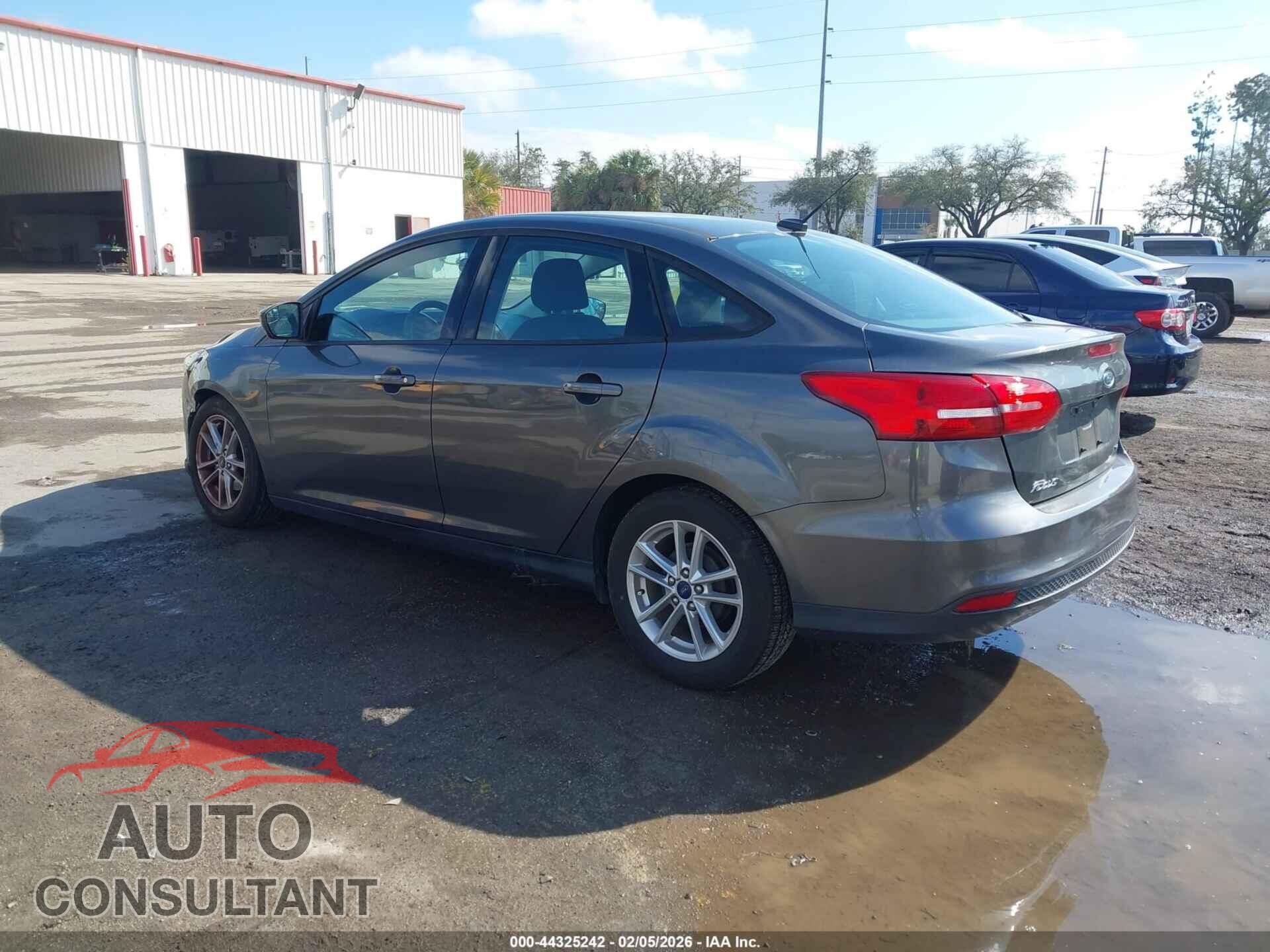 FORD FOCUS 2018 - 1FADP3F29JL329003
