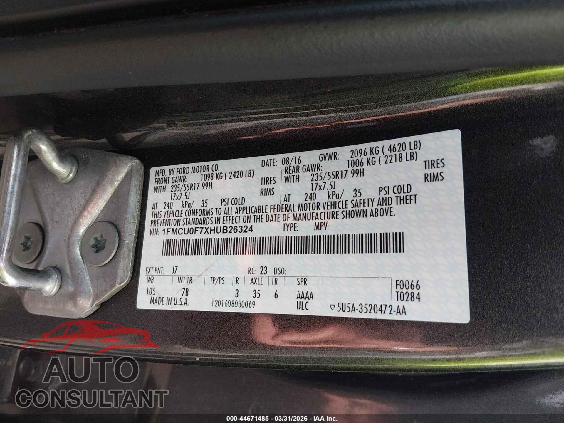 FORD ESCAPE 2017 - 1FMCU0F7XHUB26324