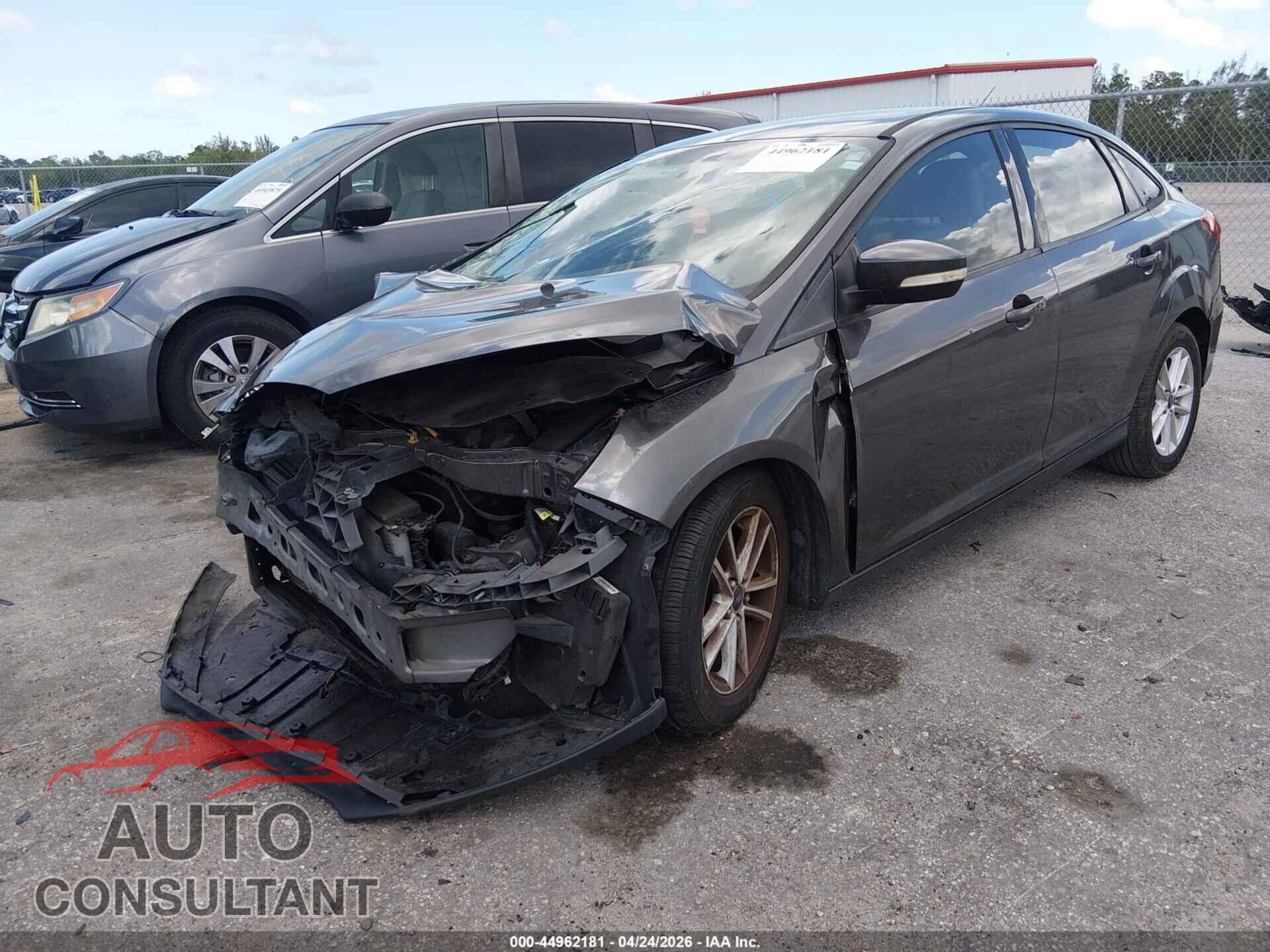 FORD FOCUS 2015 - 1FADP3F26FL290071