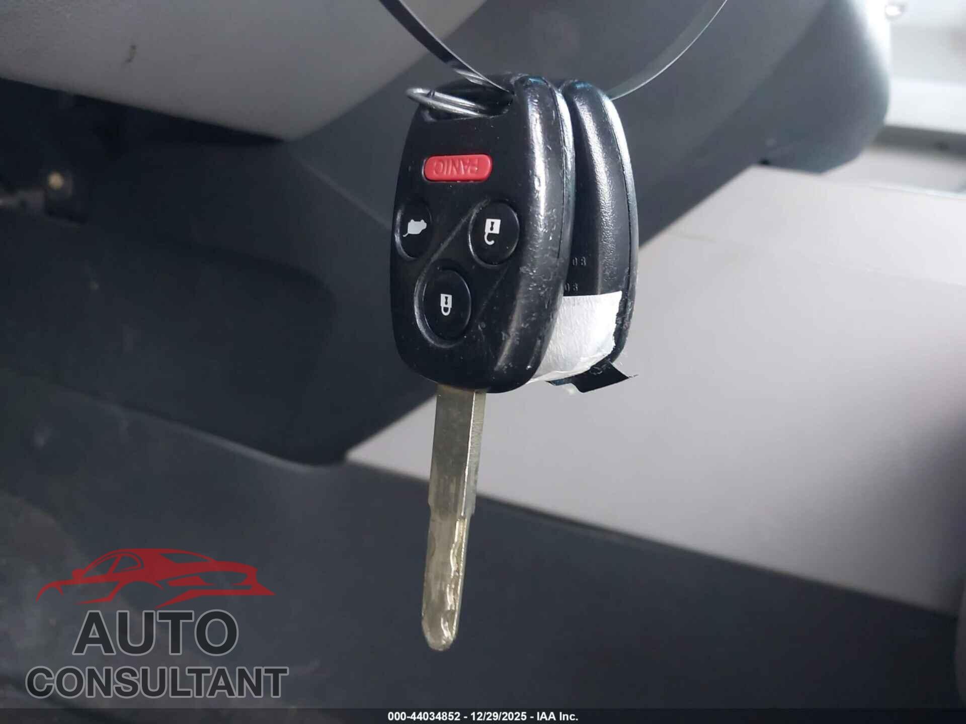 HONDA PILOT 2011 - 5FNYF3H43BB025294