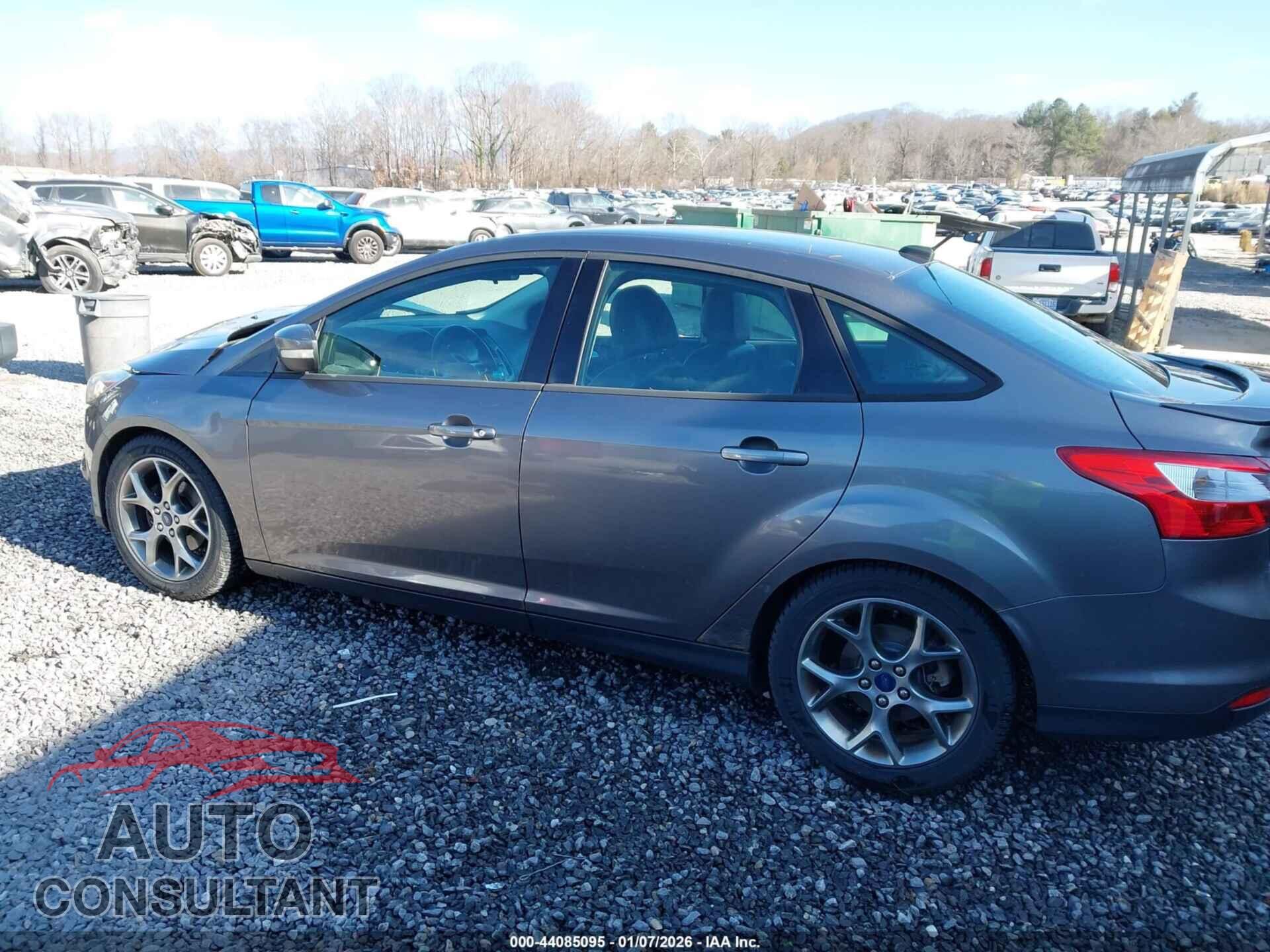 FORD FOCUS 2014 - 1FADP3F2XEL235699