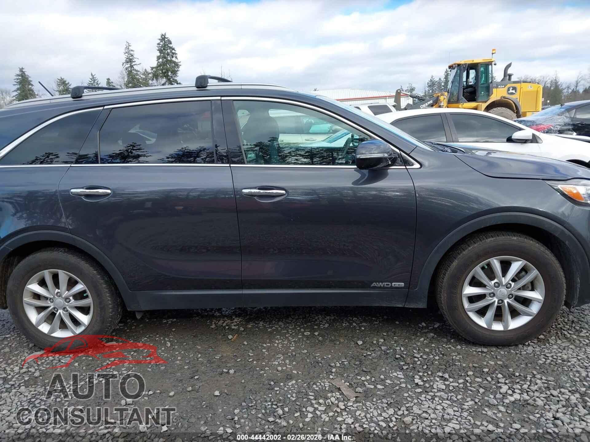 KIA SORENTO 2017 - 5XYPGDA58HG334357