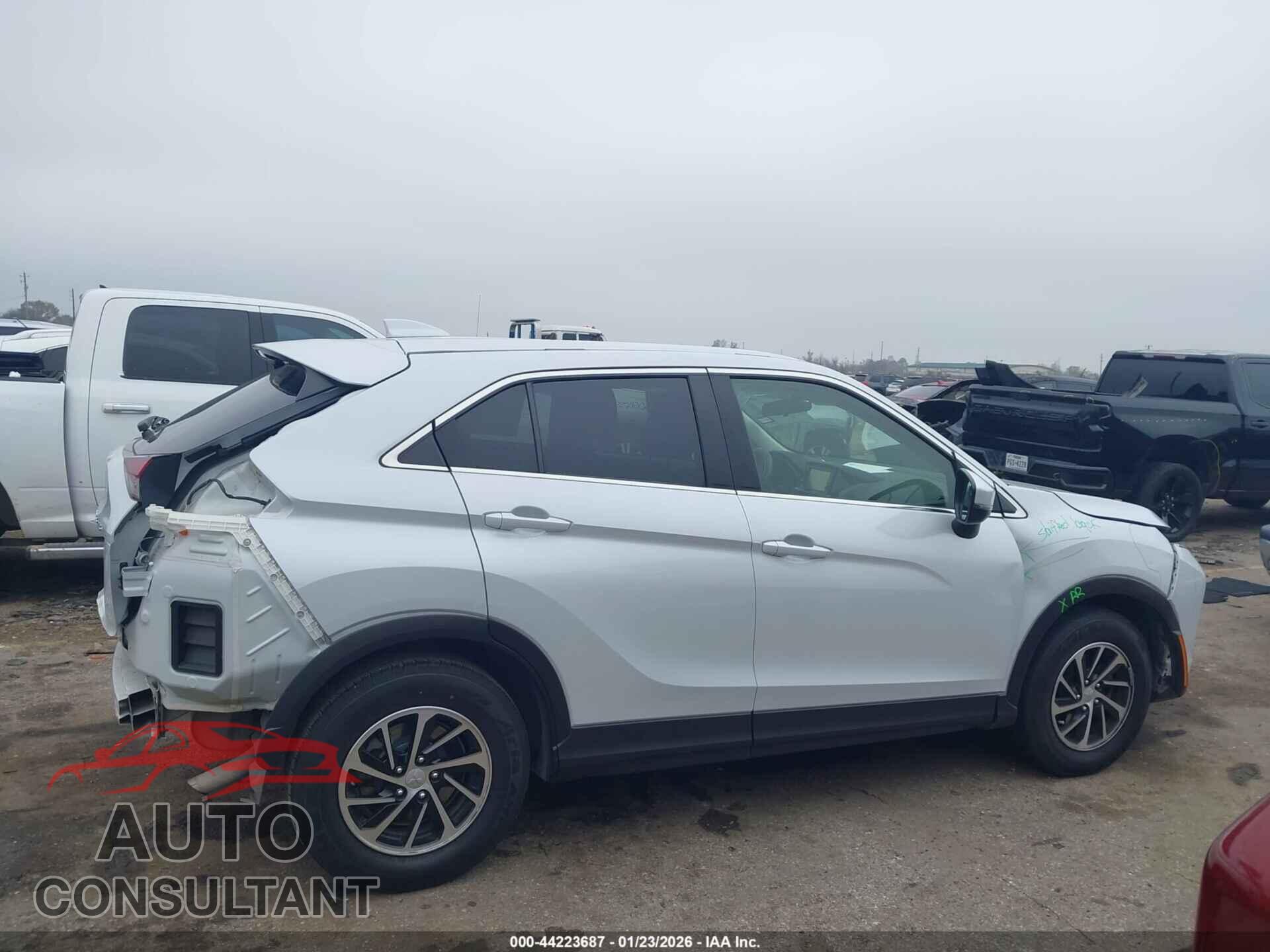 MITSUBISHI ECLIPSE CROSS 2022 - JA4ASUAA0NZ013938