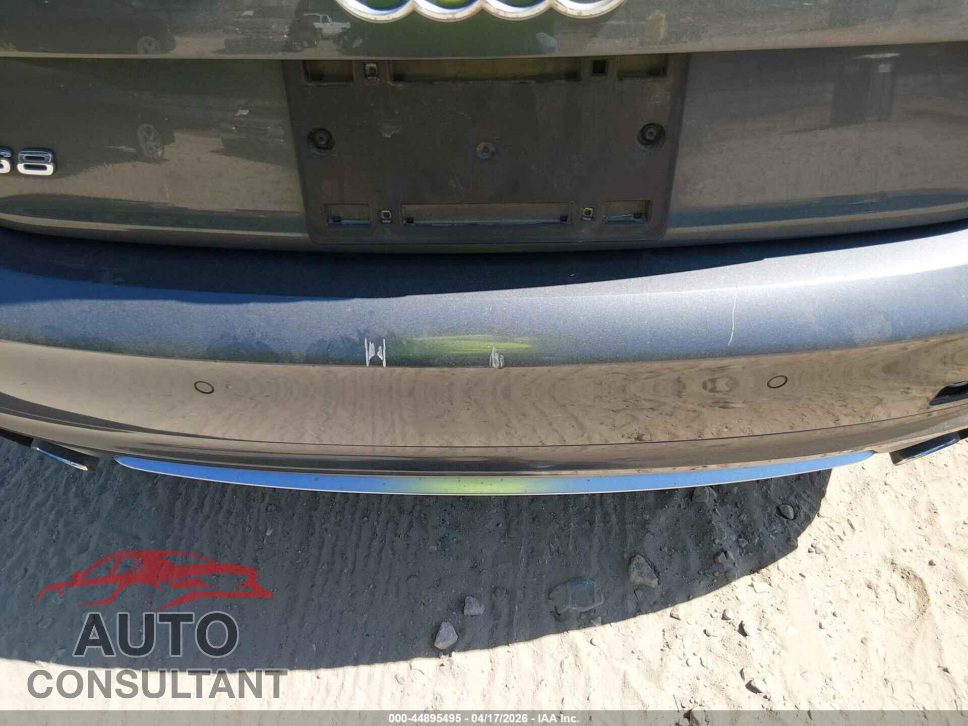 AUDI S8 2013 - WAUD2AFD0DN011341