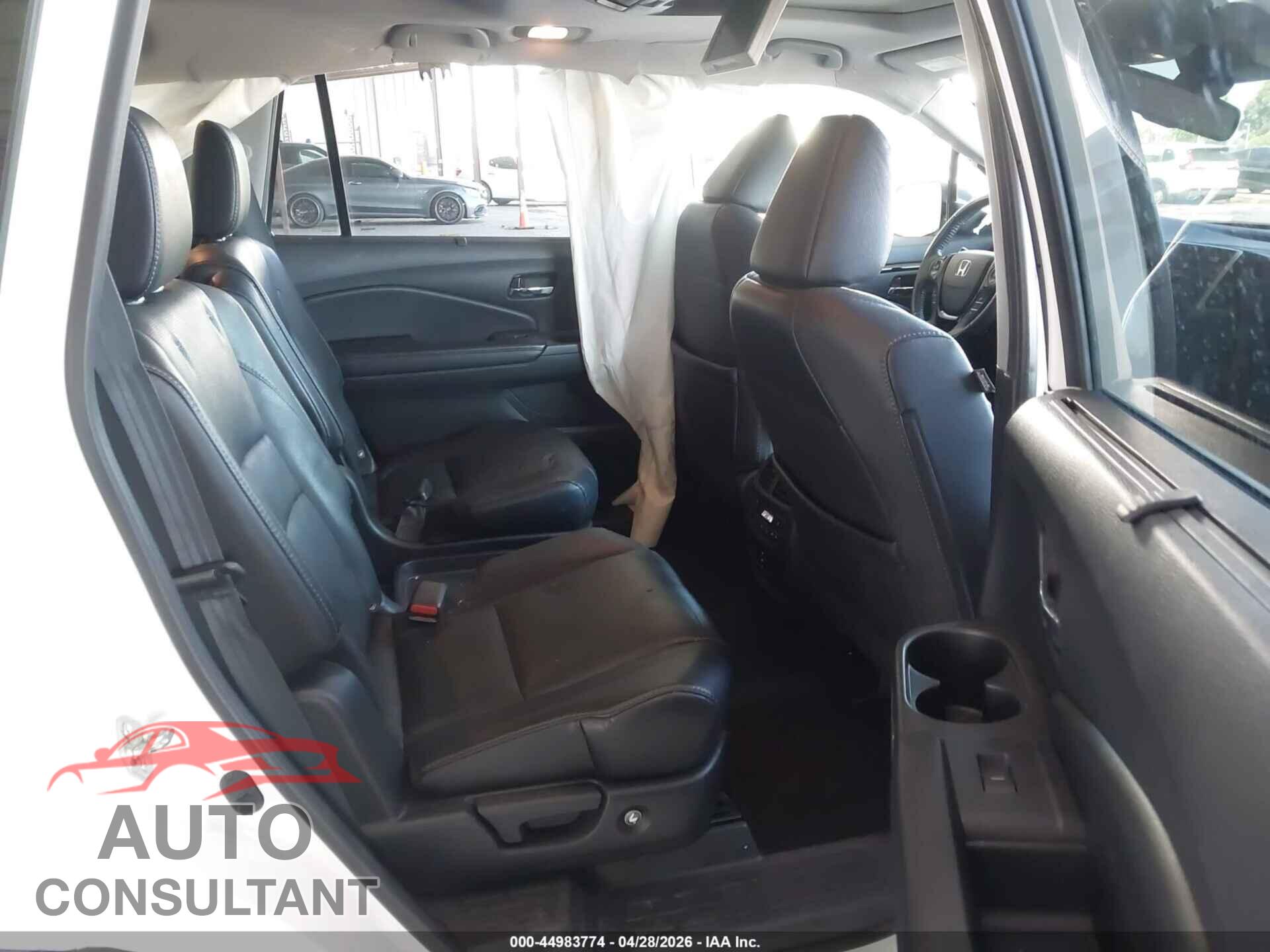HONDA PILOT 2017 - 5FNYF6H04HB028020
