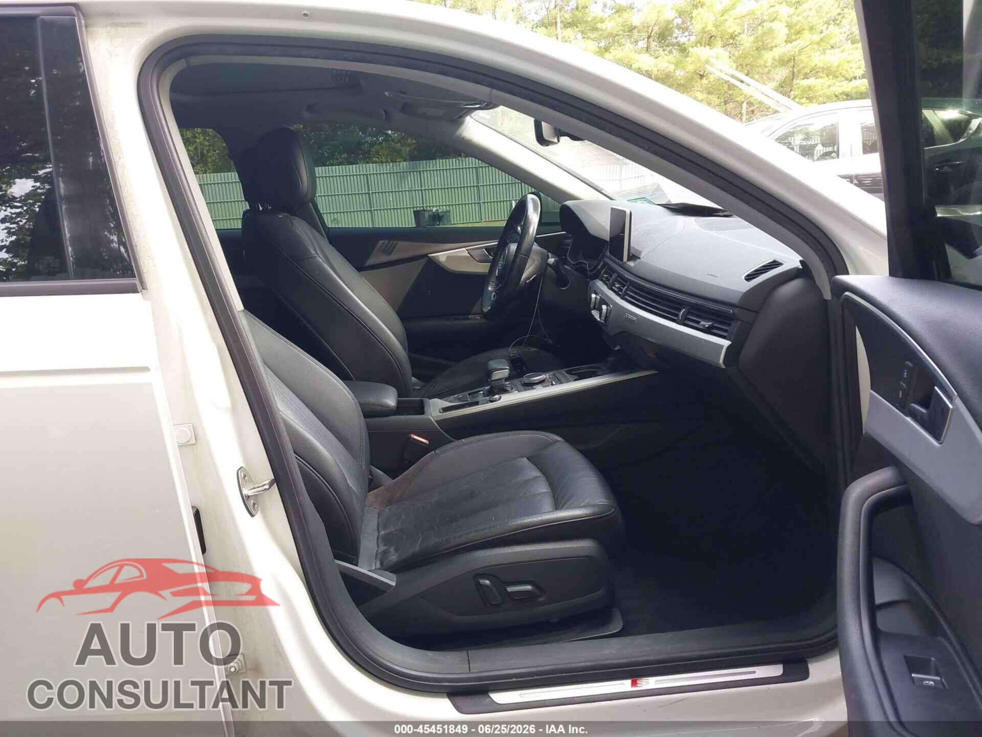 AUDI A4 2017 - WAUDNAF40HN054591