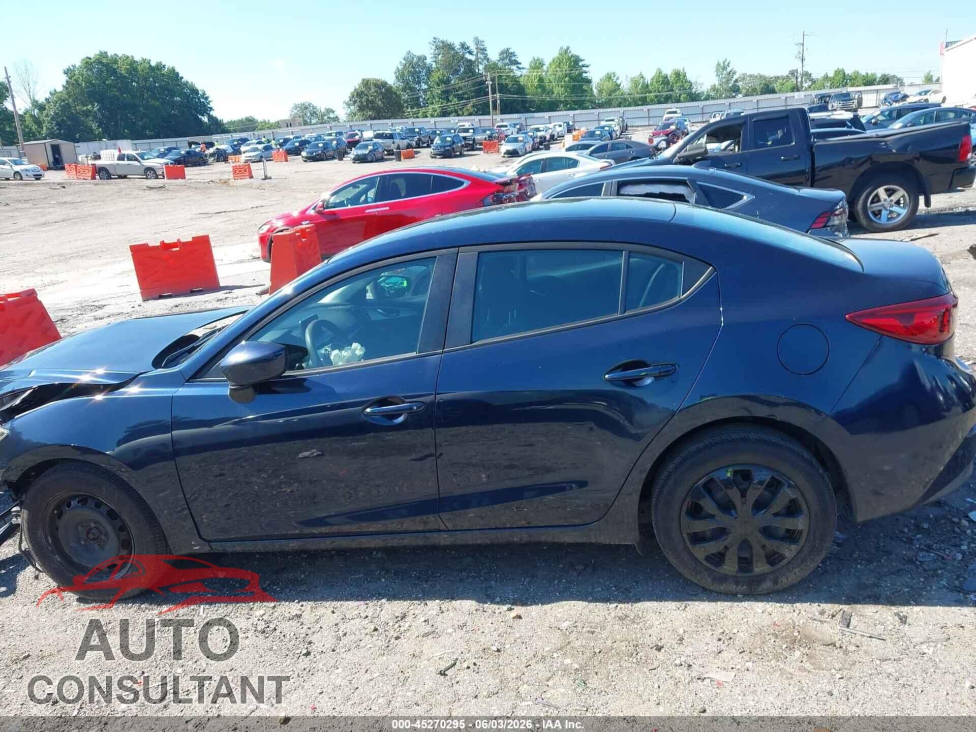 MAZDA MAZDA3 2017 - 3MZBN1U7XHM140196
