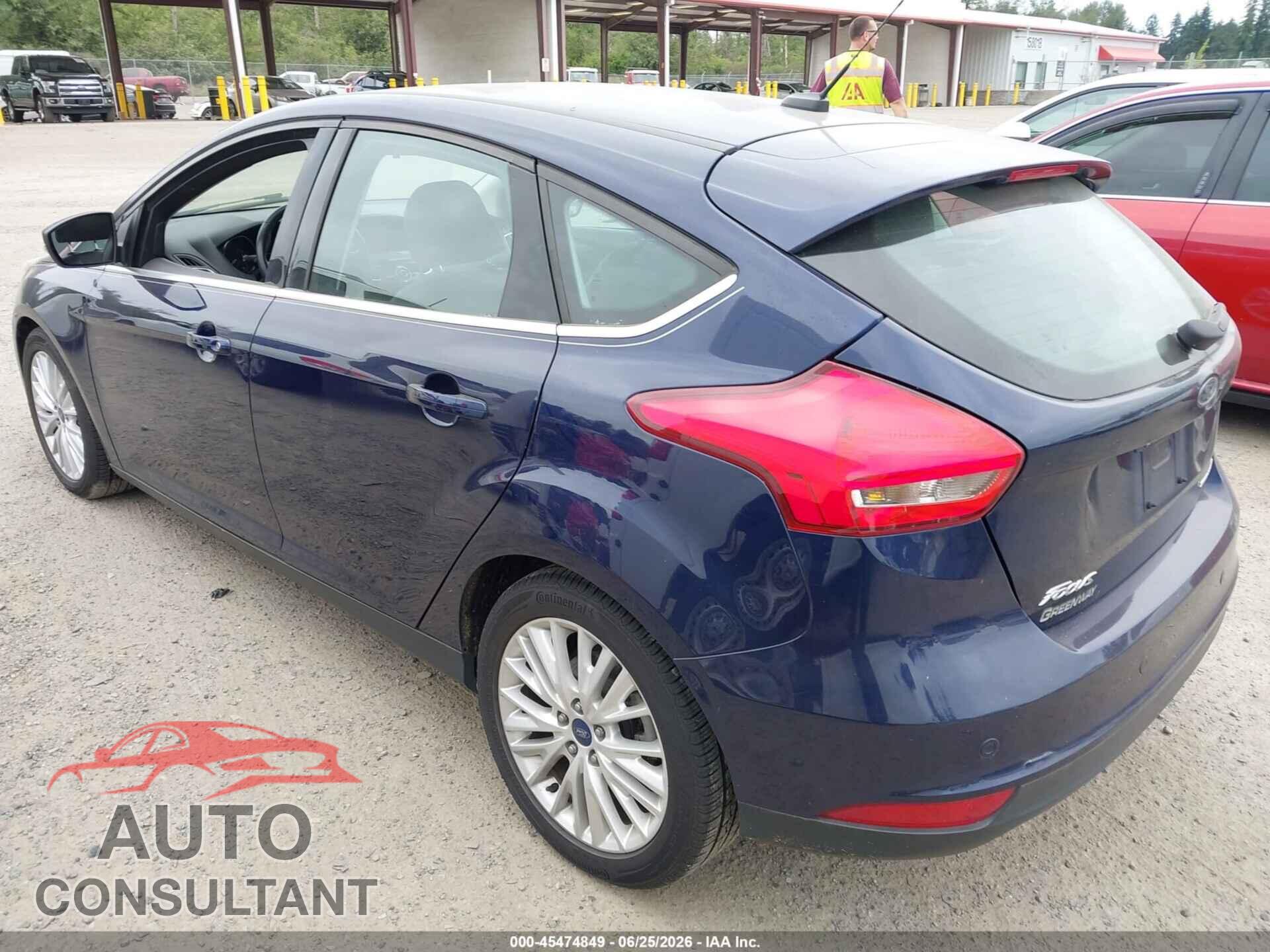 FORD FOCUS 2017 - 1FADP3N28HL312317