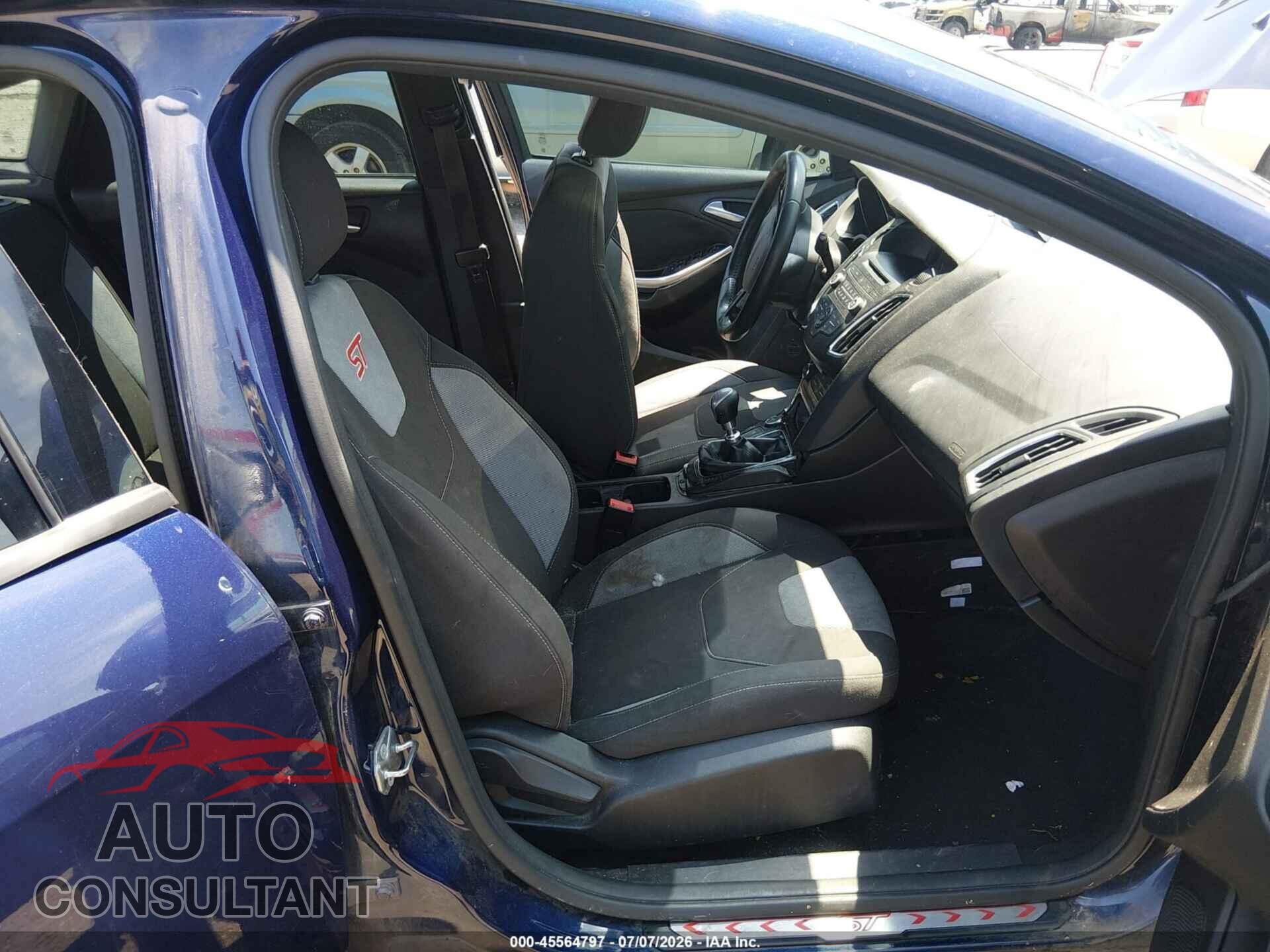 FORD FOCUS ST 2017 - 1FADP3L97HL224357