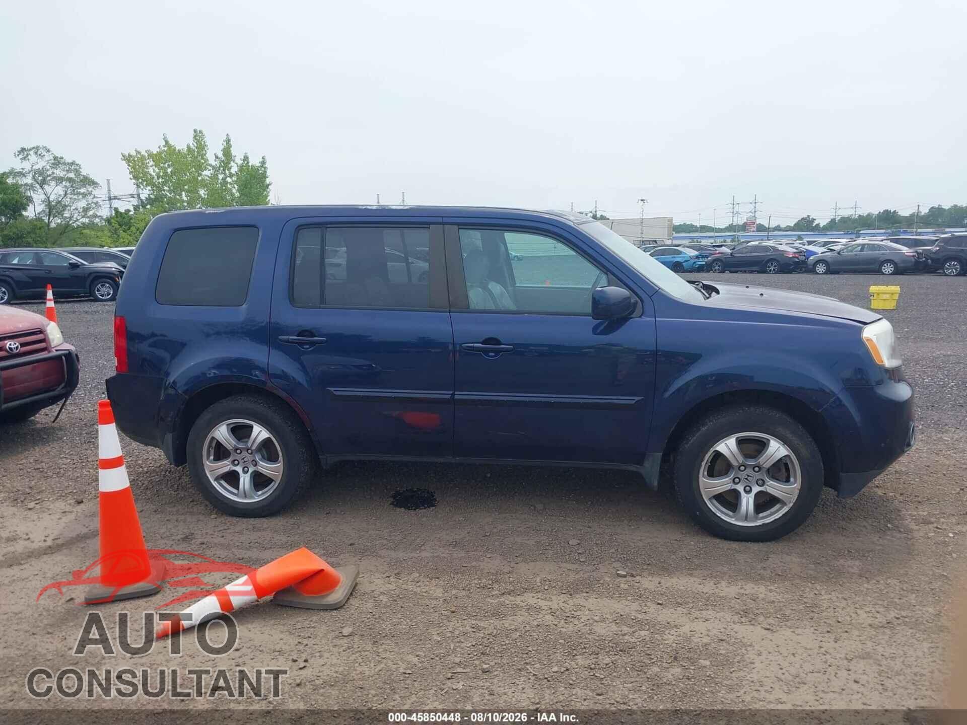 HONDA PILOT 2013 - 5FNYF4H57DB079246