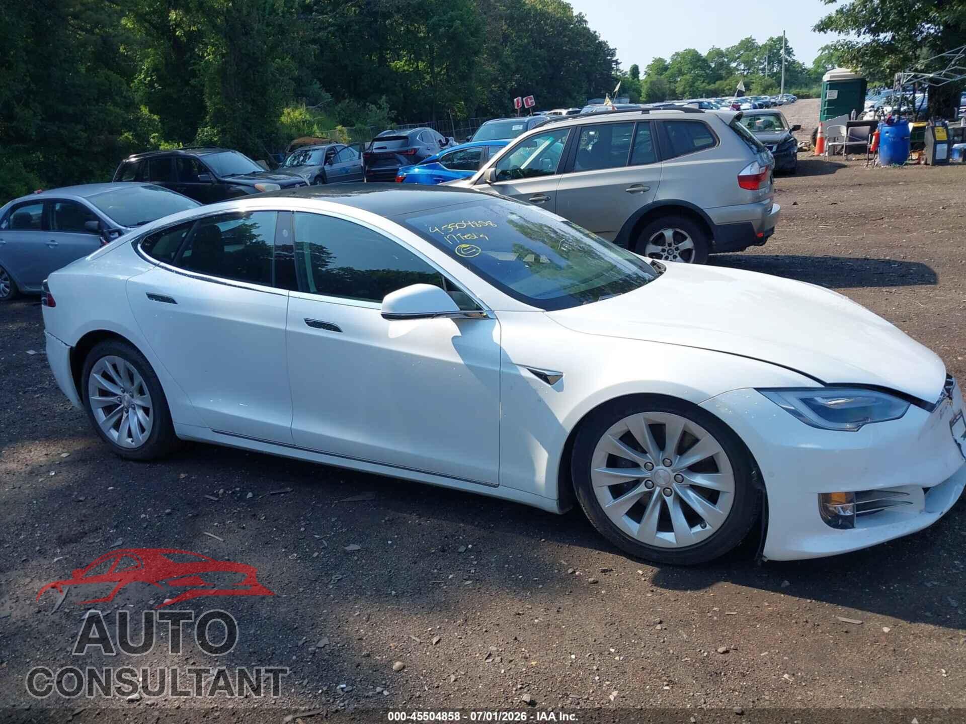 TESLA MODEL S 2017 - 5YJSA1E22HF215608