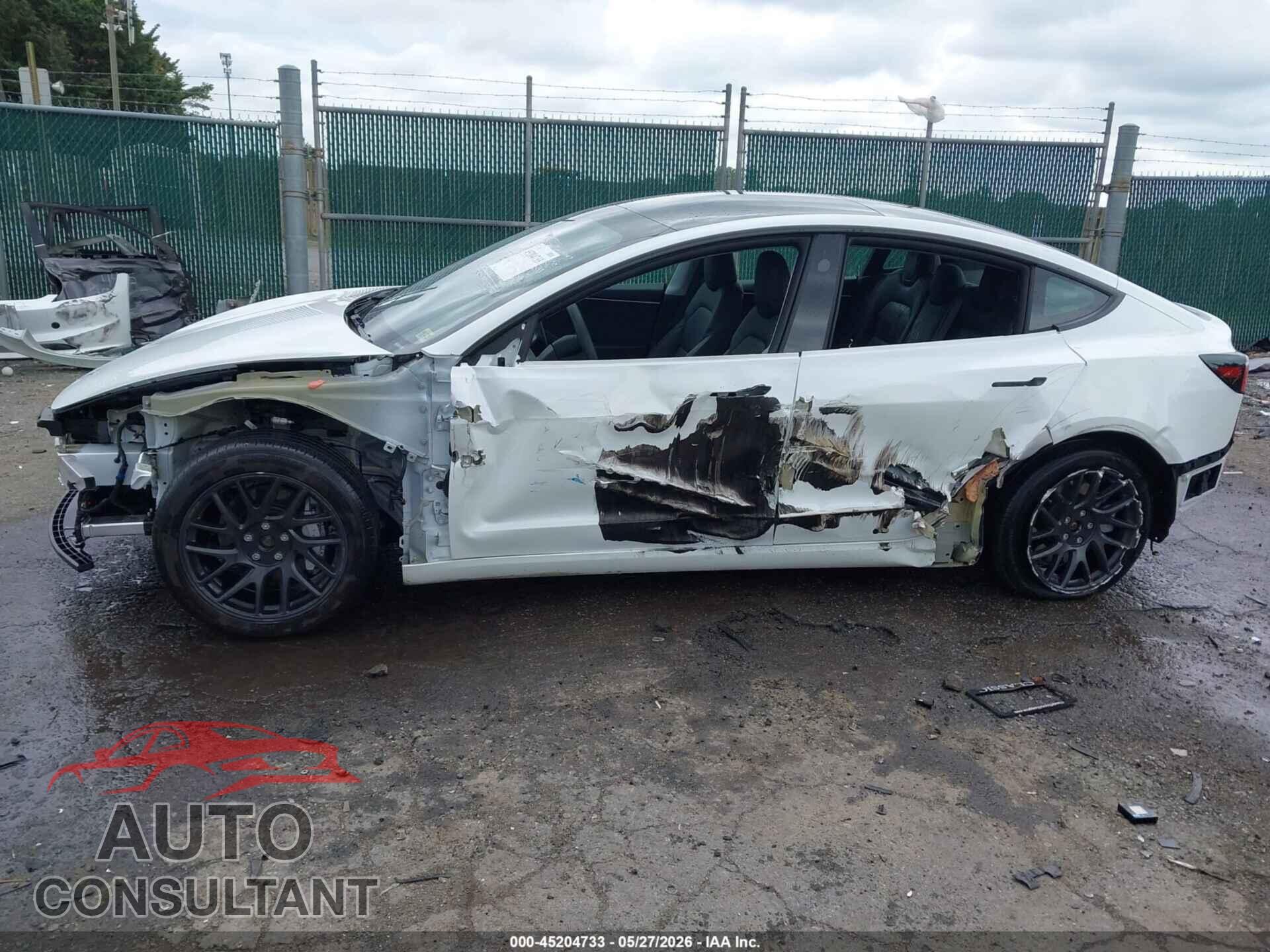 TESLA MODEL 3 2024 - 5YJ3E1EB5RF826792