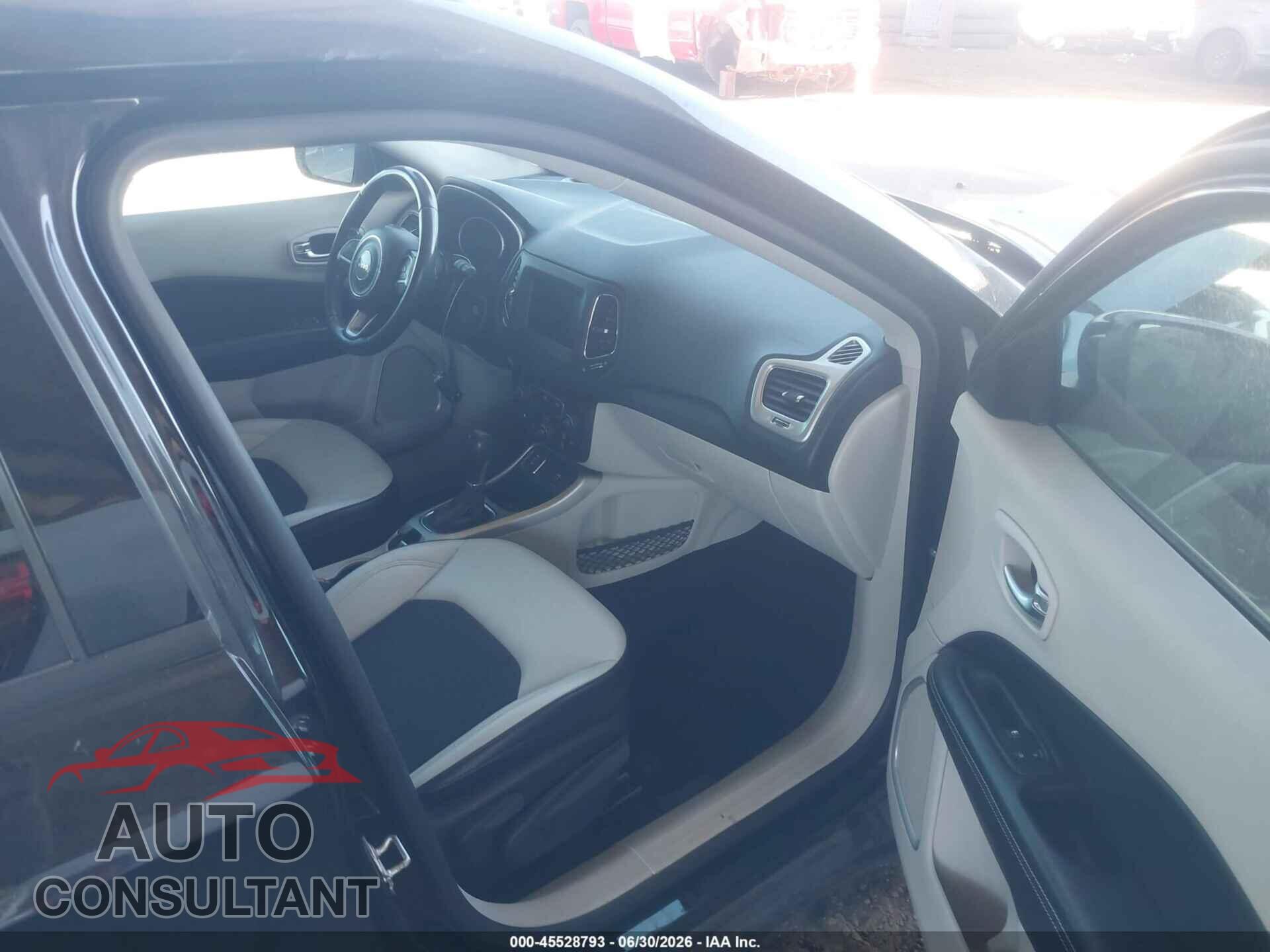 JEEP COMPASS 2019 - 3C4NJCBB3KT743051