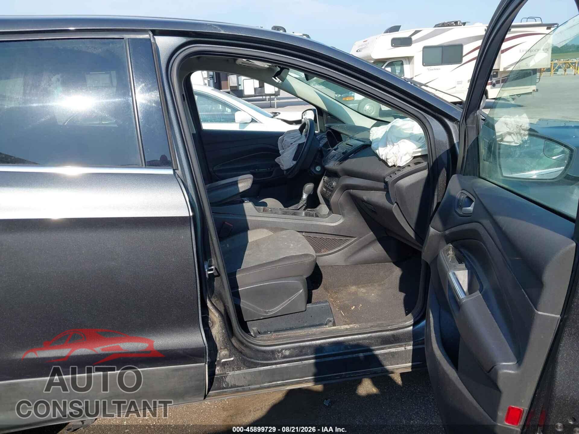 FORD ESCAPE 2017 - 1FMCU9GD7HUB10087