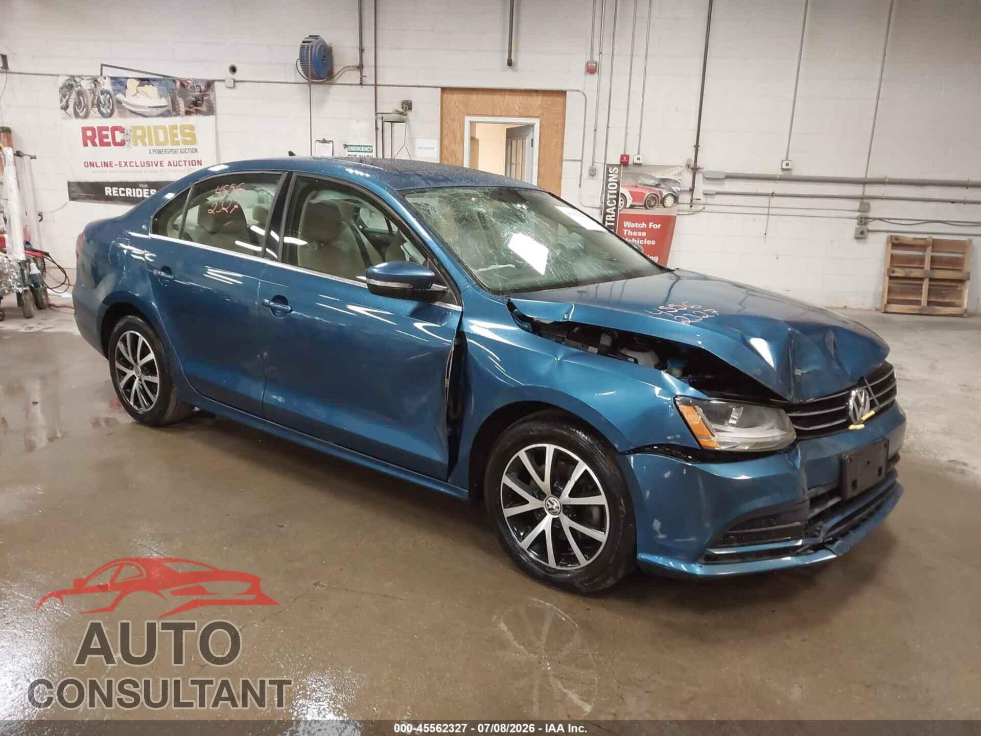 VOLKSWAGEN JETTA 2017 - 3VWDB7AJ4HM388545