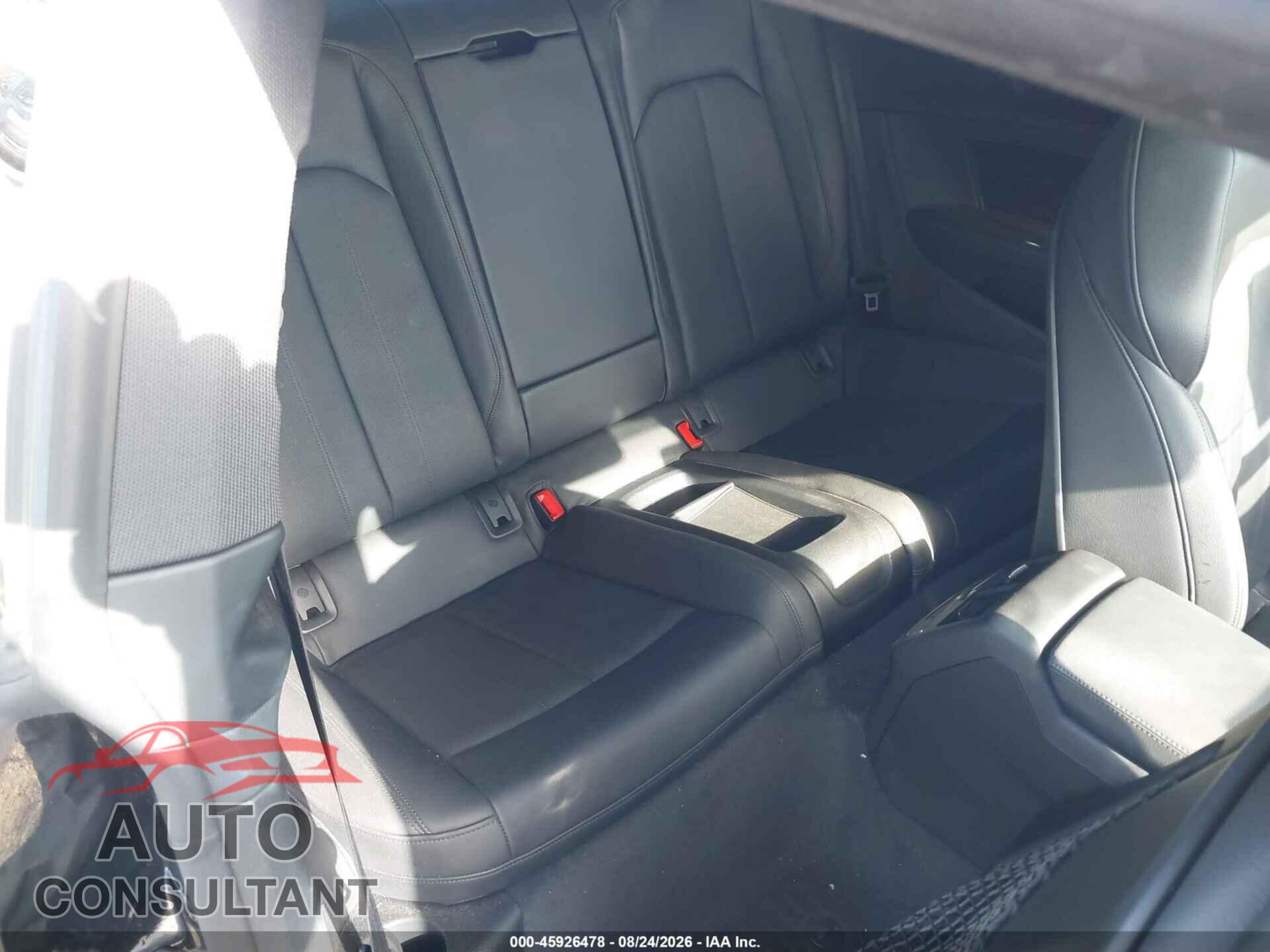 AUDI A5 2018 - WAUTNAF54JA007646