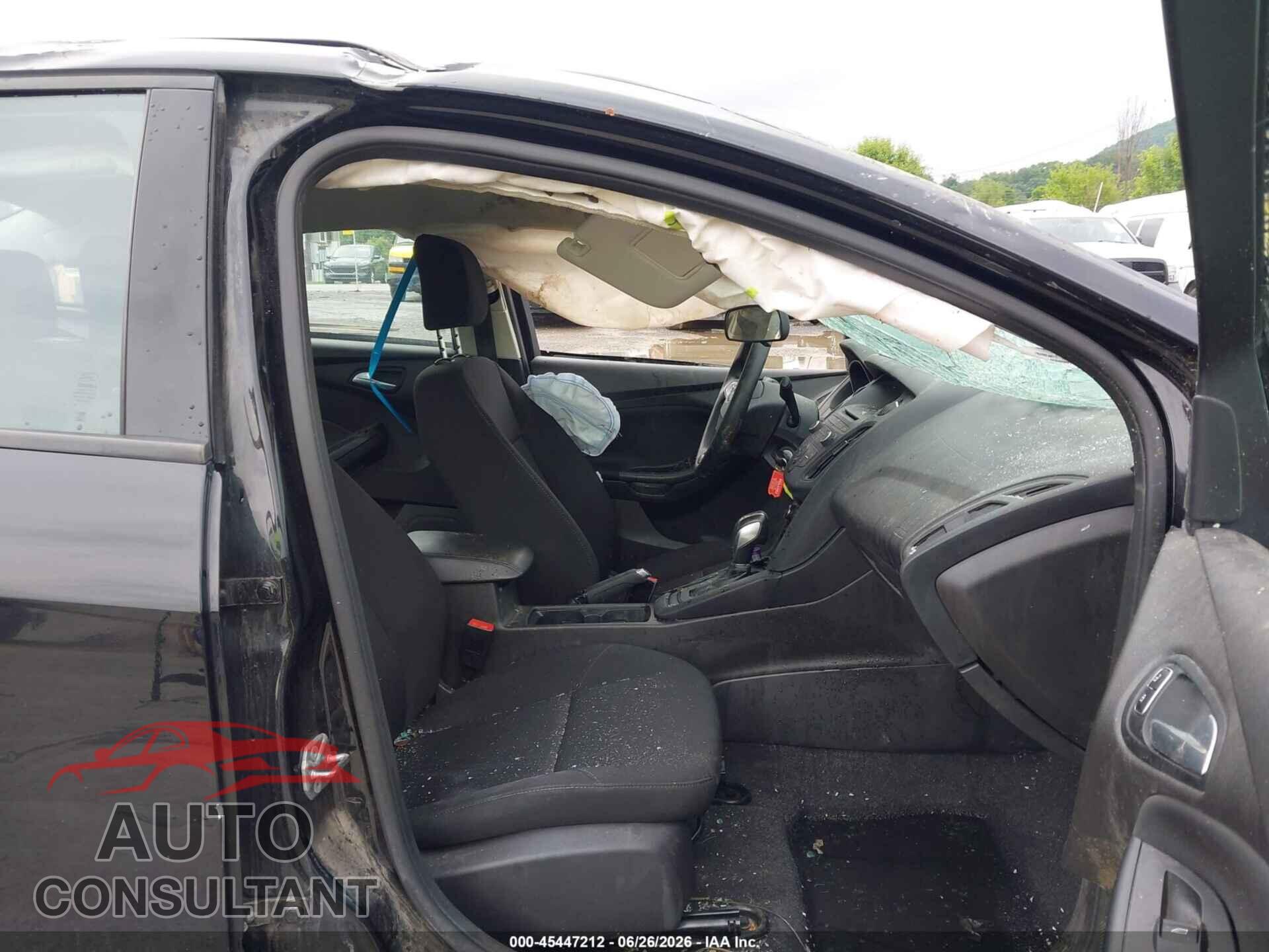 FORD FOCUS 2016 - 1FADP3F26GL303161