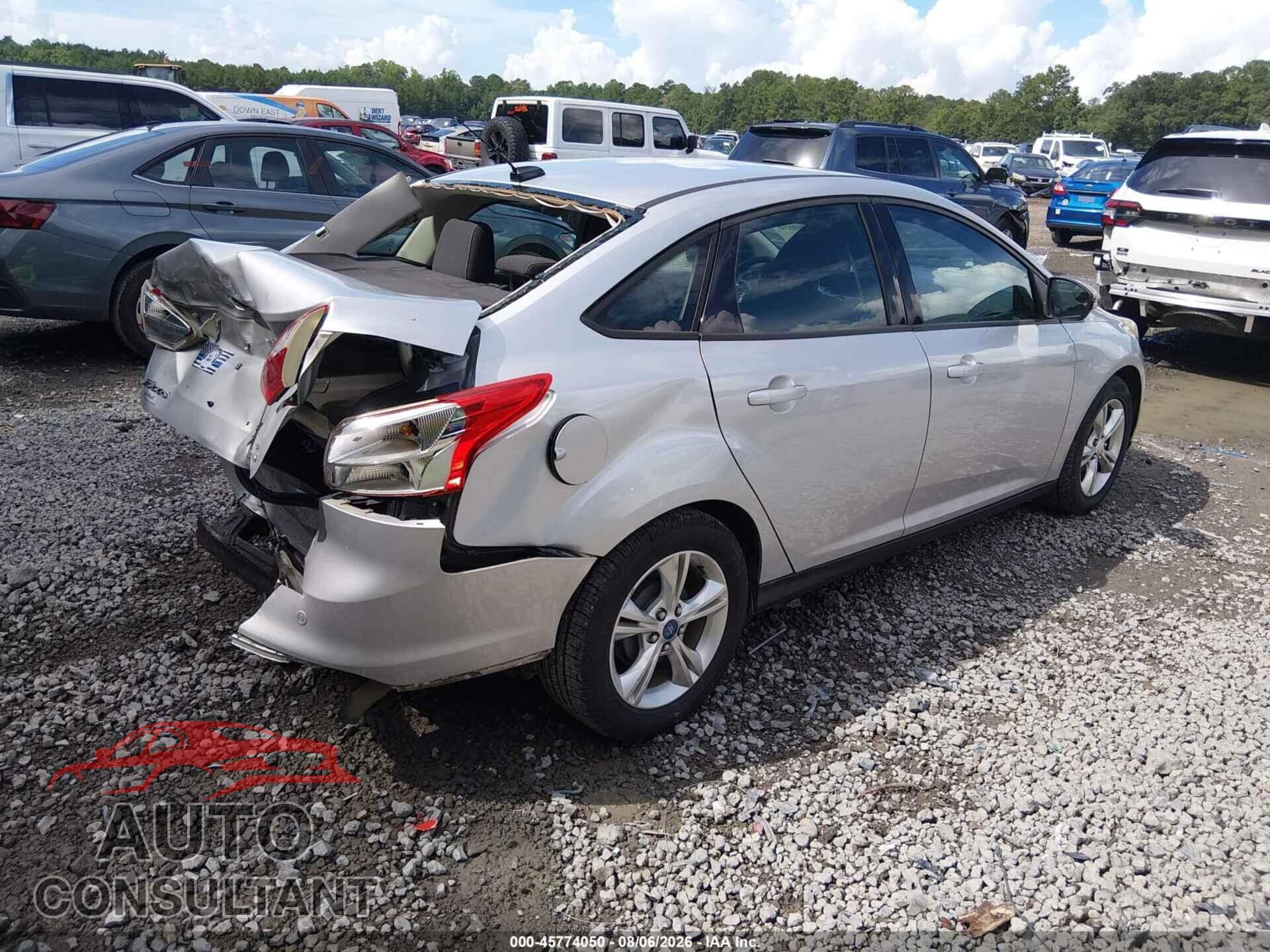 FORD FOCUS 2013 - 1FADP3F2XDL135357