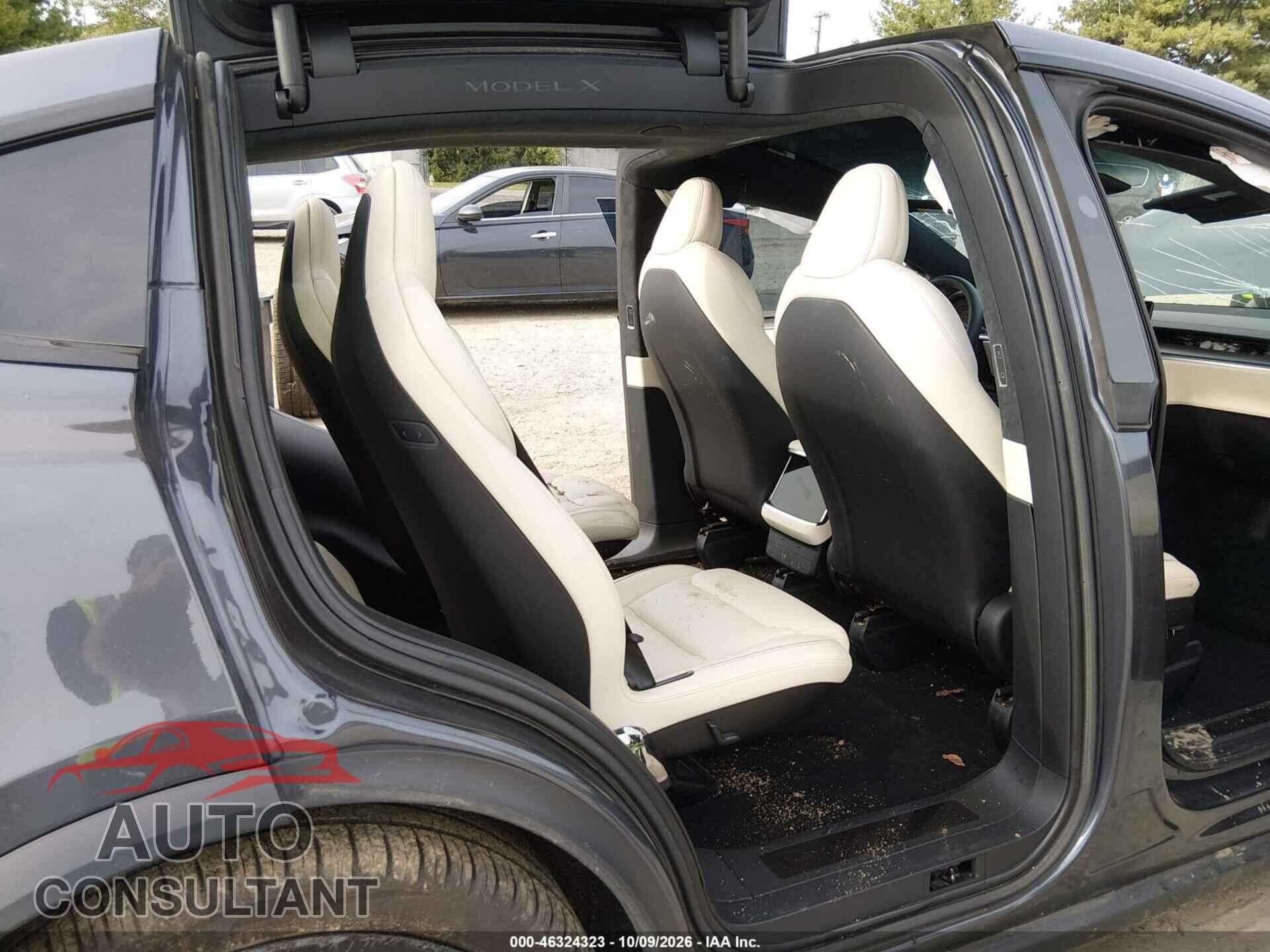 TESLA MODEL X 2023 - 7SAXCBE6XPF408700